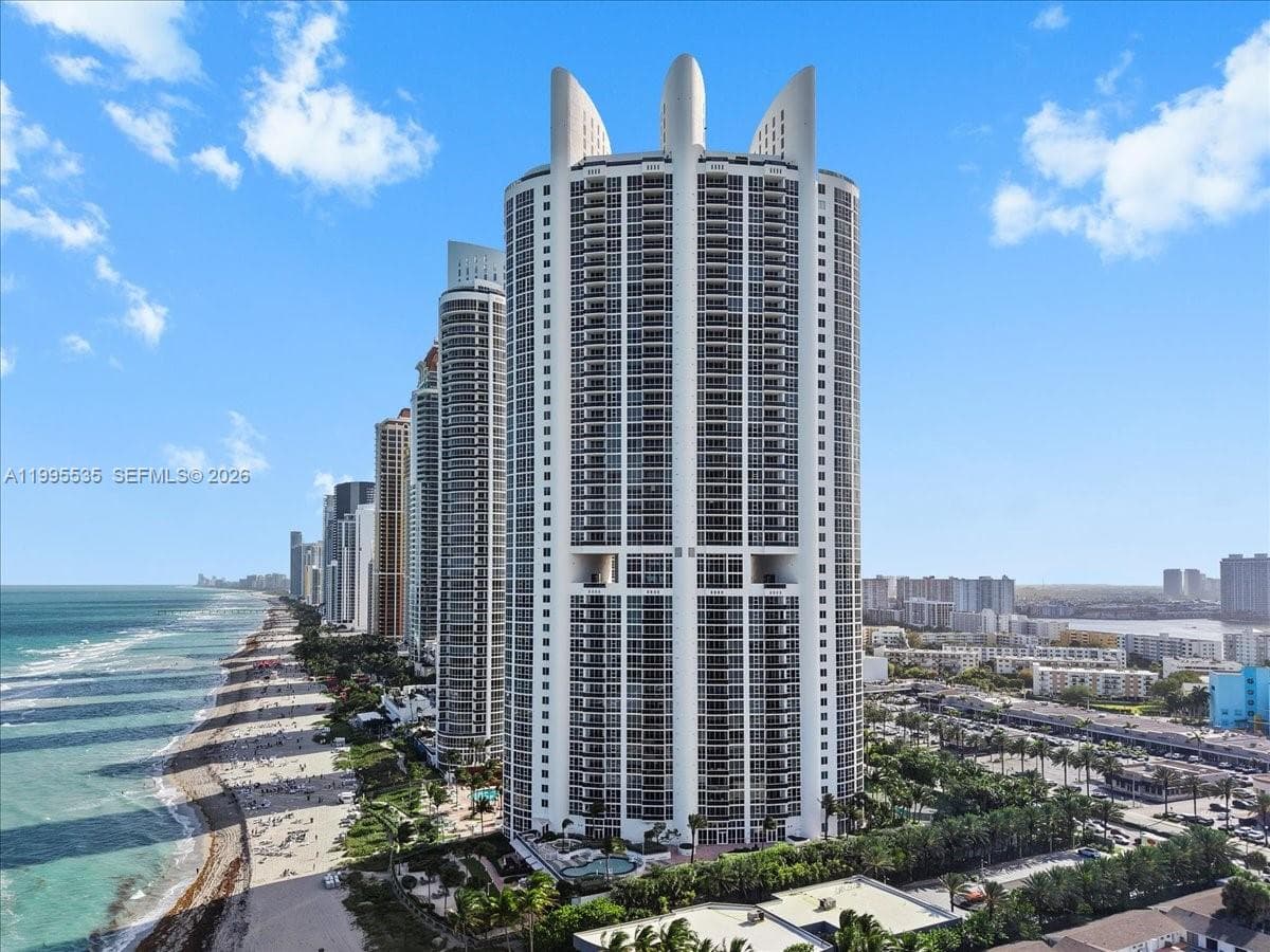 18201 Collins Ave 601A photo 3
