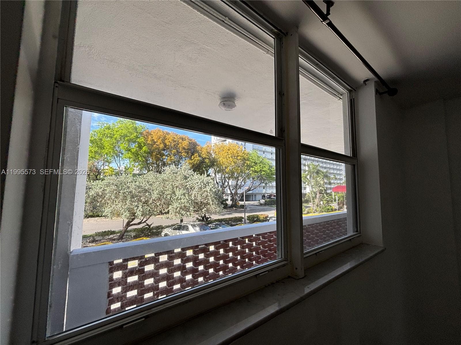 3660 NE 166th St 215 photo 23