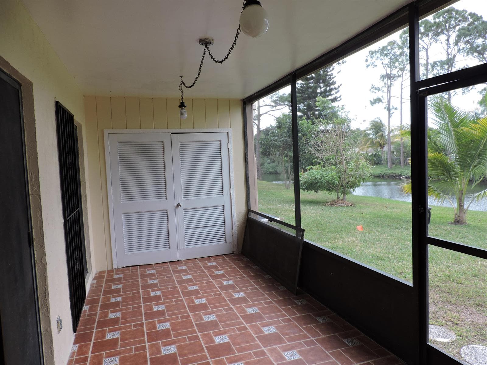 166 Sparrow Drive 2b photo 9