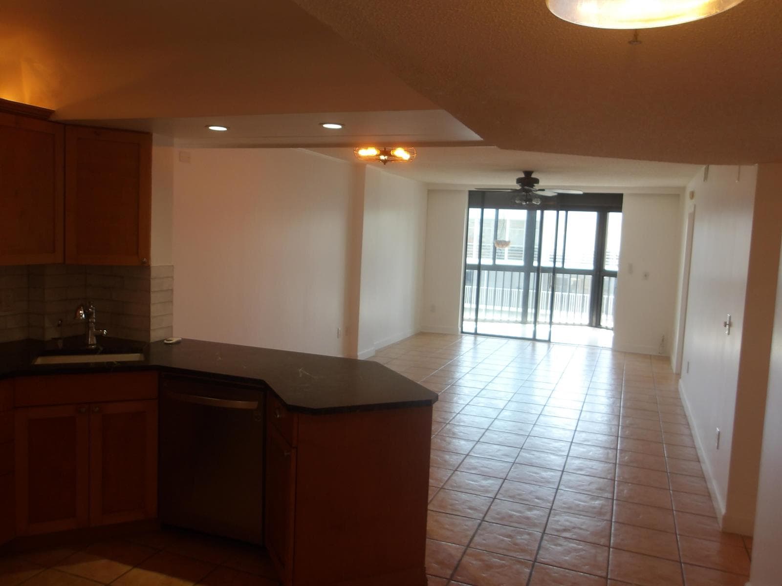 896 N Federal Highway 431 photo 2