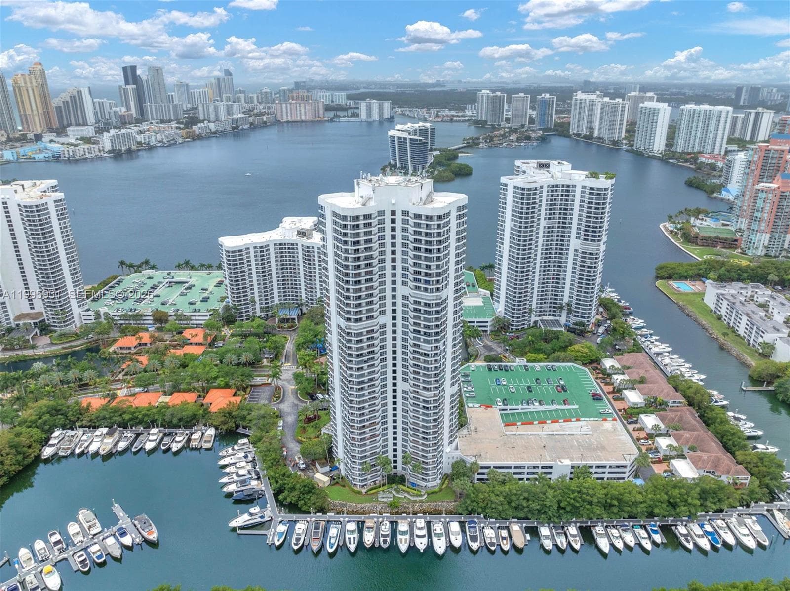 3500 Mystic Pointe Dr 3001 photo 1