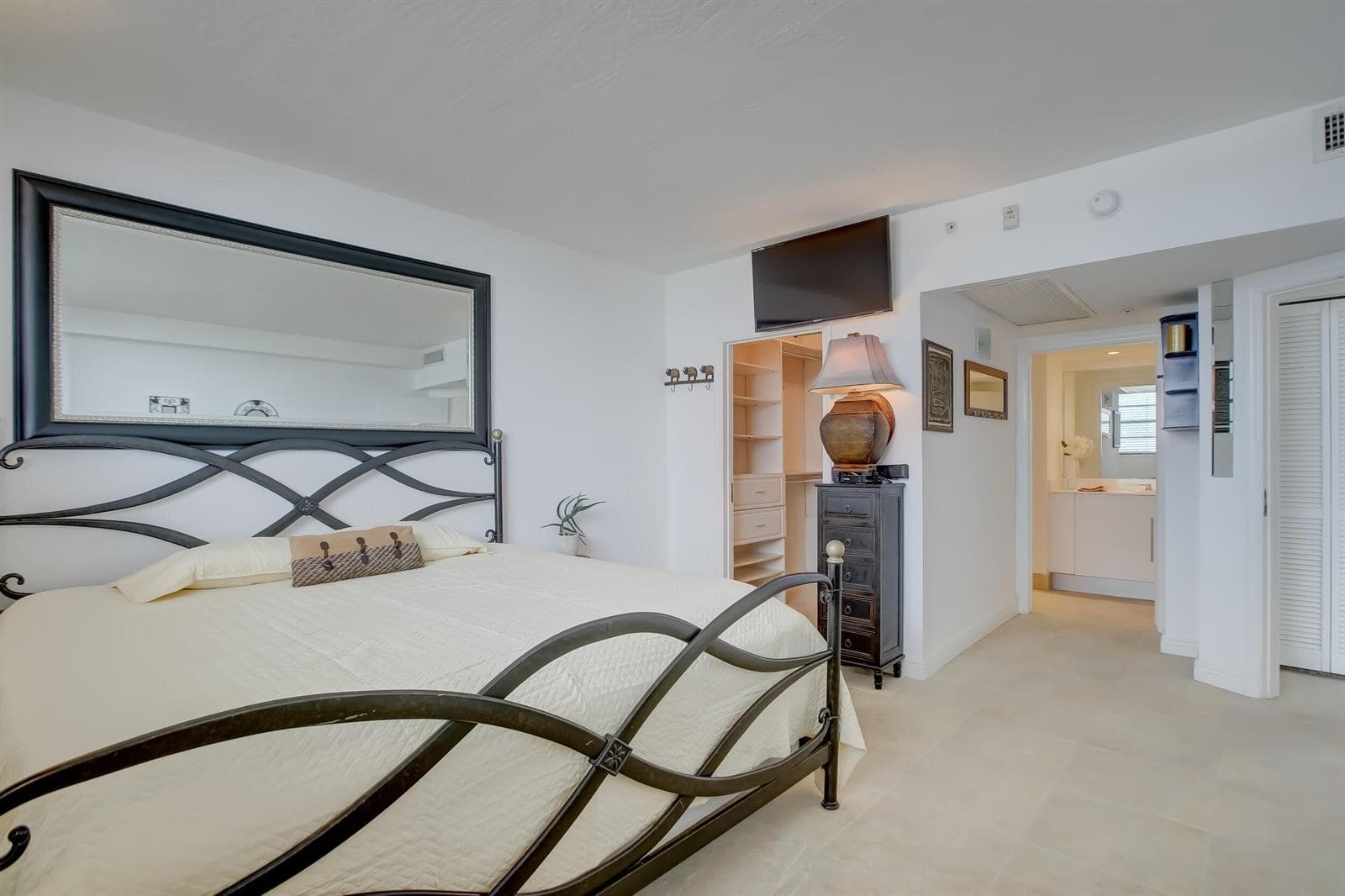 3000 S Ocean Drive 1100 photo 19
