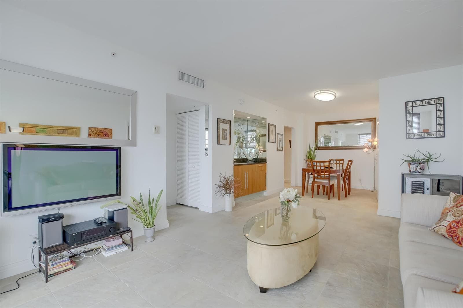3000 S Ocean Drive 1100 photo 8