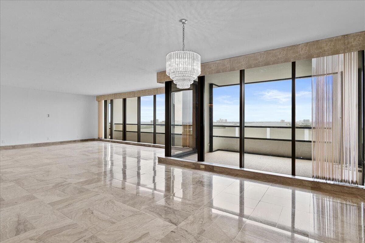 100 Lakeshore Drive 1955 photo 1