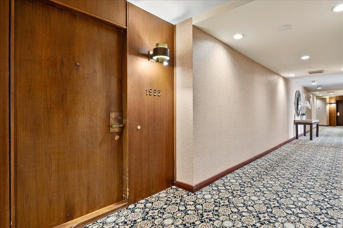 100 Lakeshore Drive 1955 photo 4