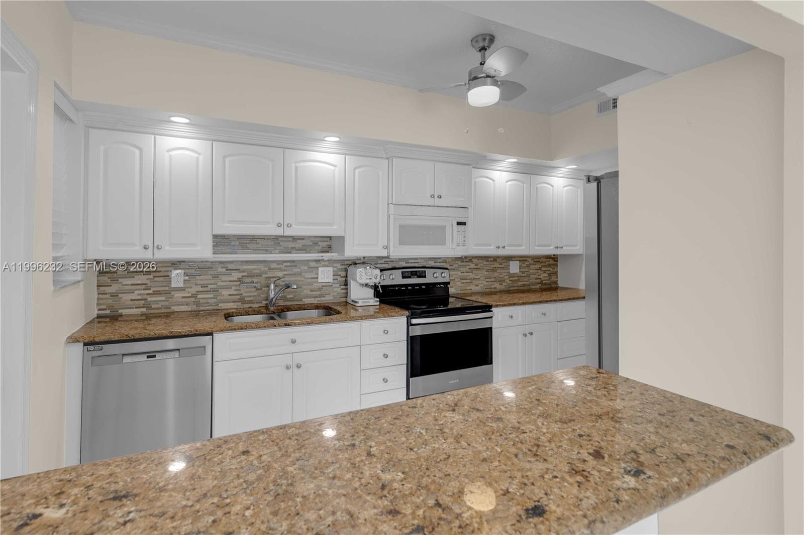462 Golden Isles Dr 210 photo 7