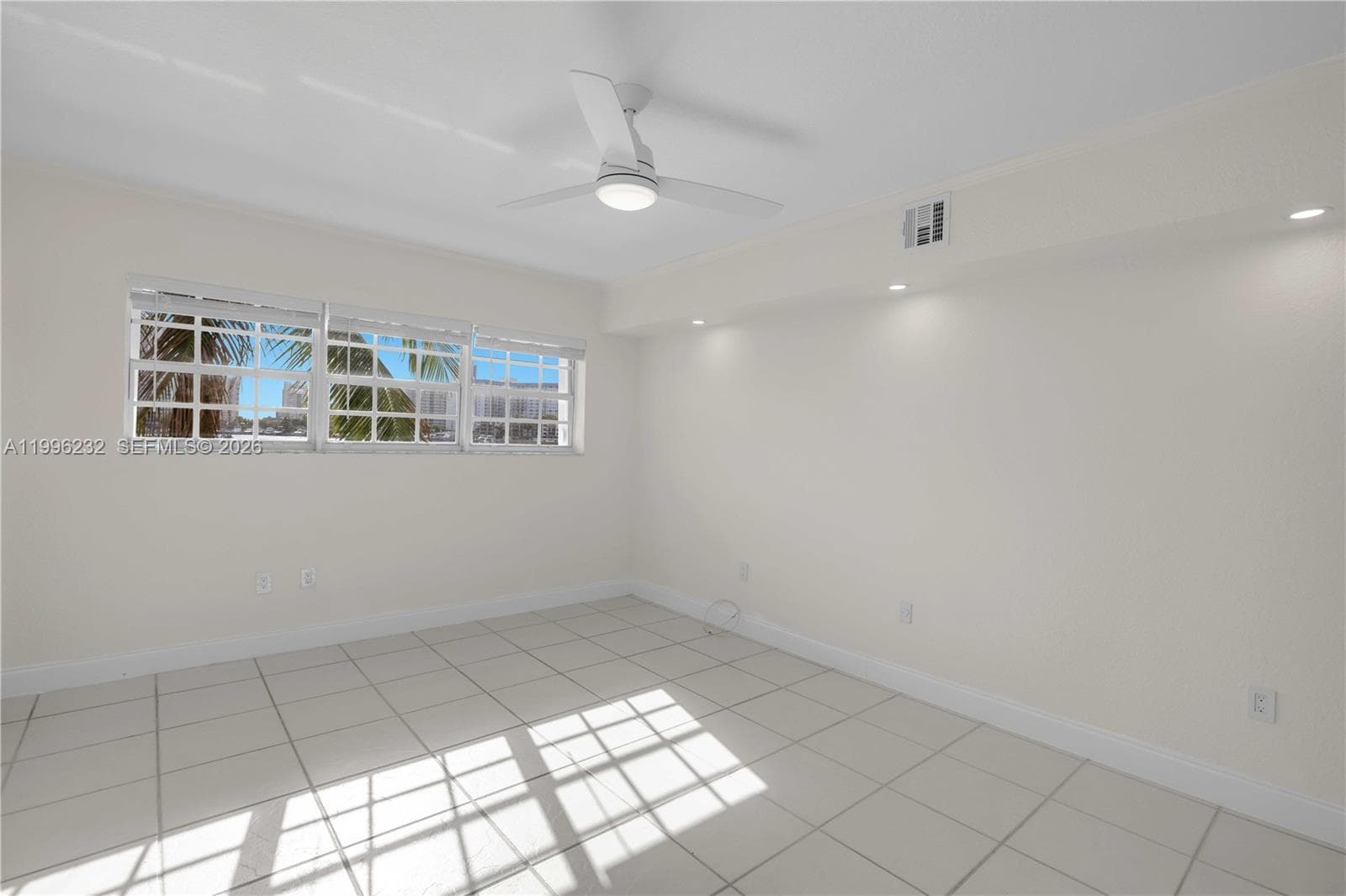 462 Golden Isles Dr 210 photo 8