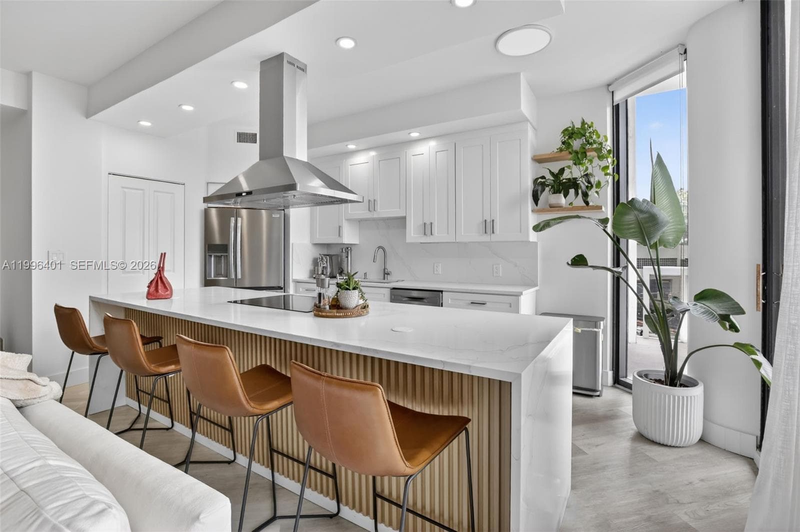 20185 E Country Club Dr 204 photo 14