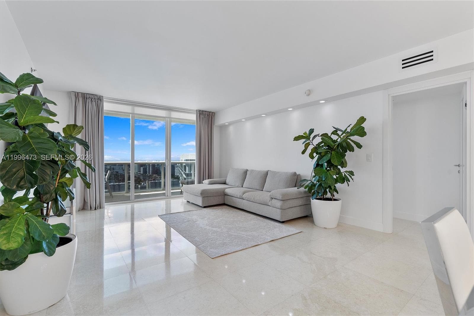 1830 S Ocean Dr 4503 photo 5