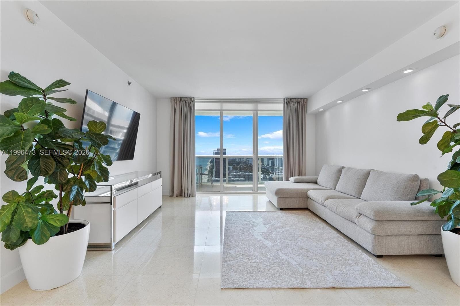 1830 S Ocean Dr 4503 photo 4