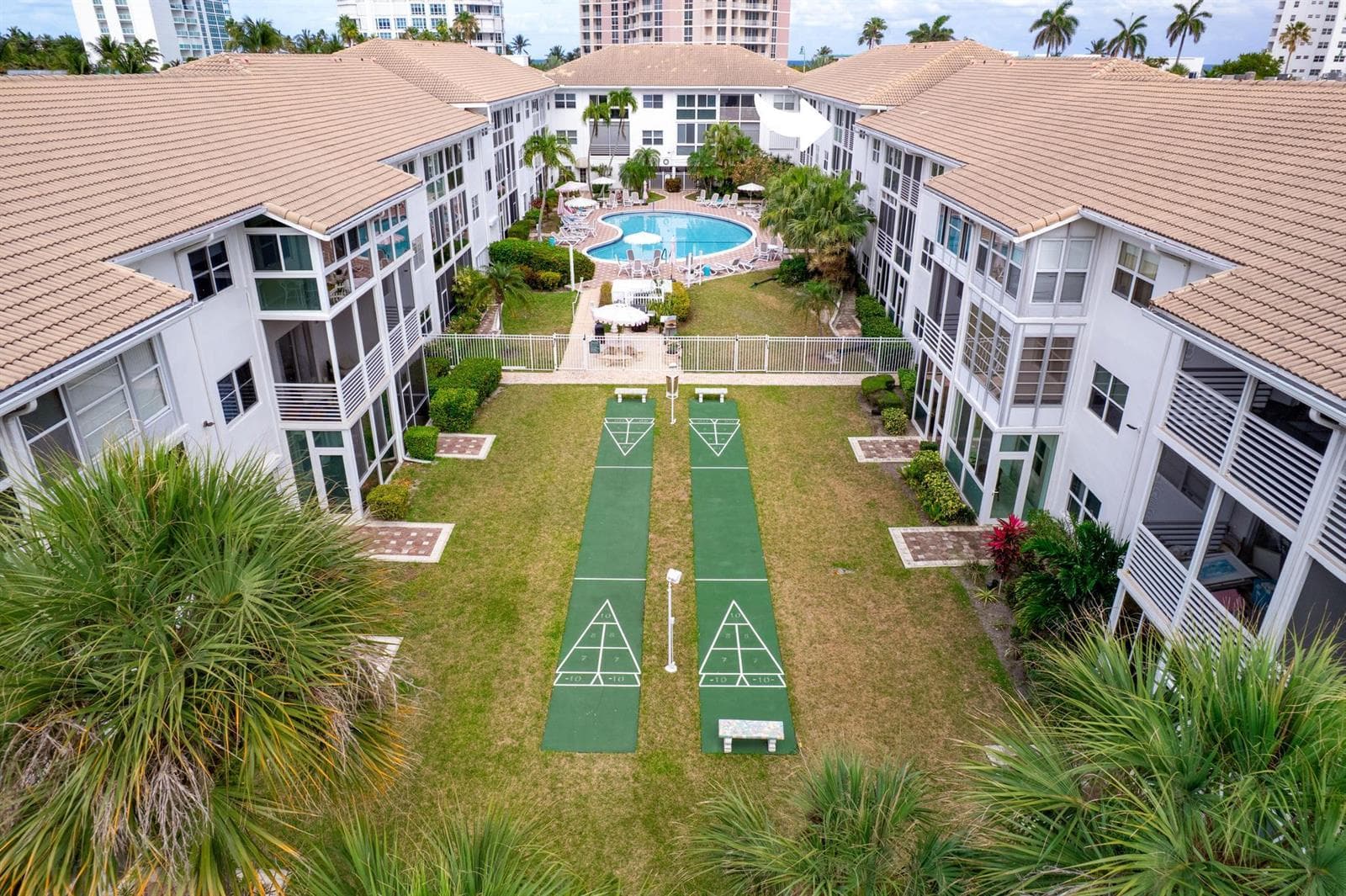 1461 S Ocean Boulevard 304 photo 23