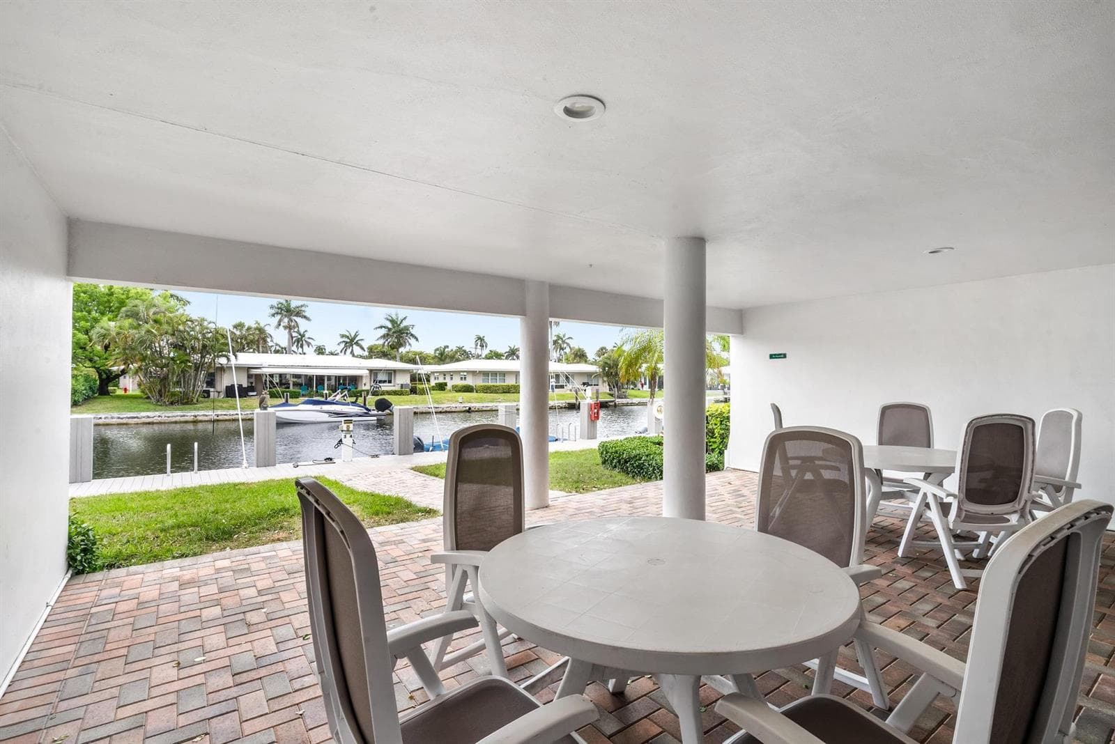 1461 S Ocean Boulevard 304 photo 18