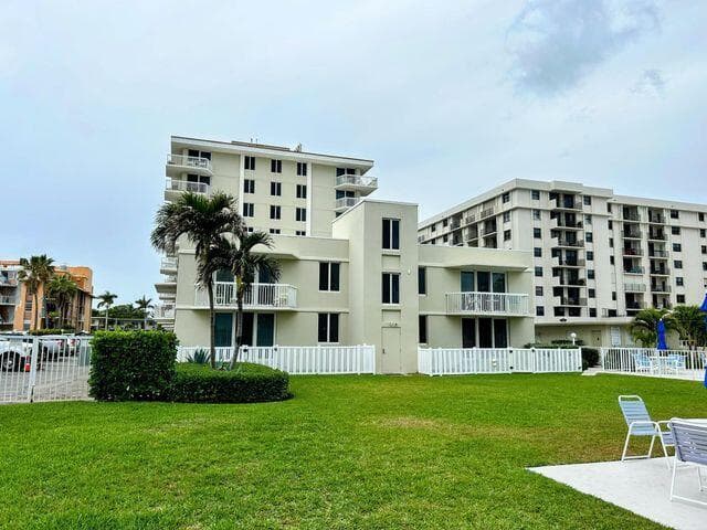125 S Ocean Avenue 207 photo 24