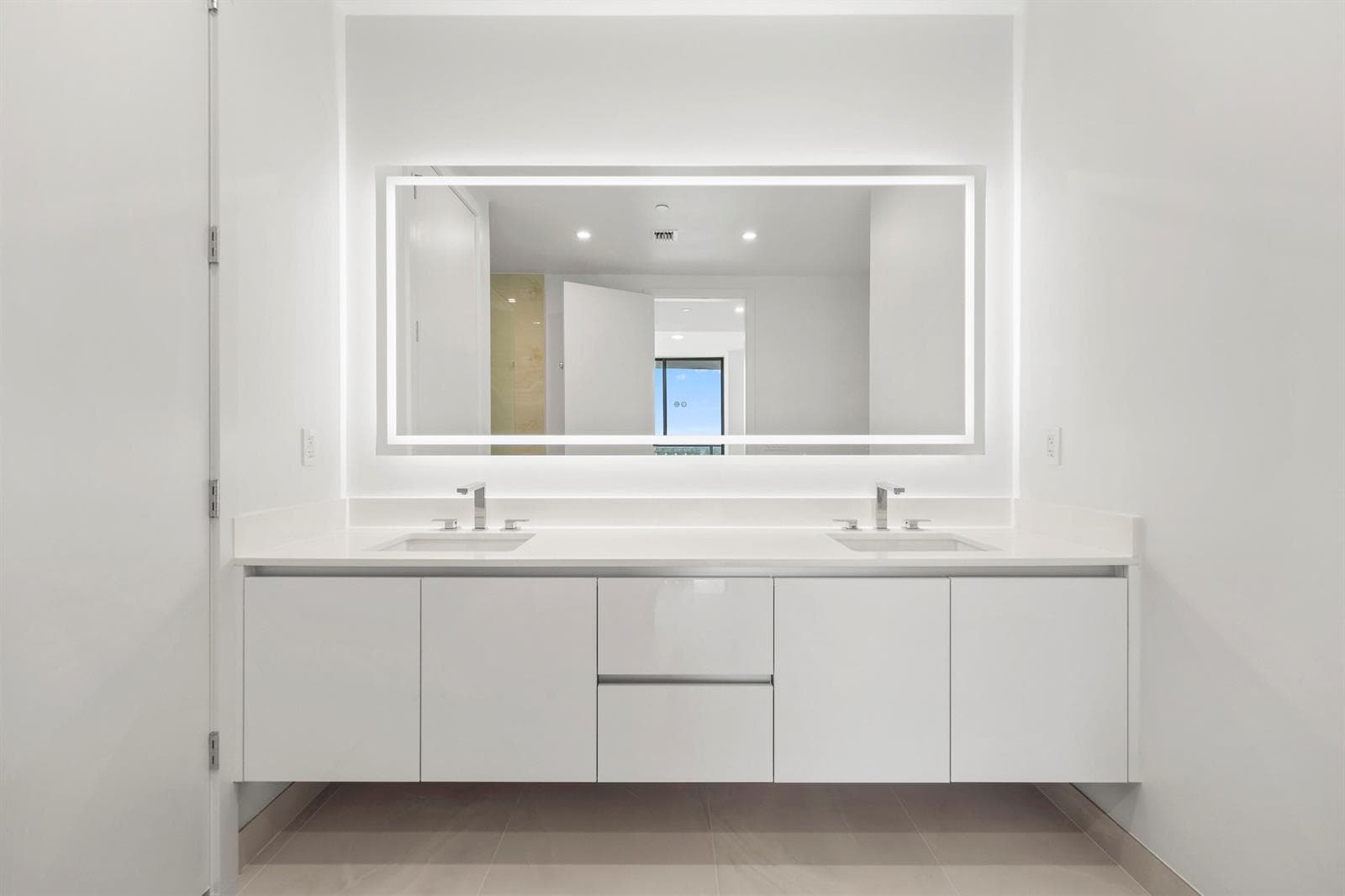 220 Lake Shore Drive 1121 photo 22