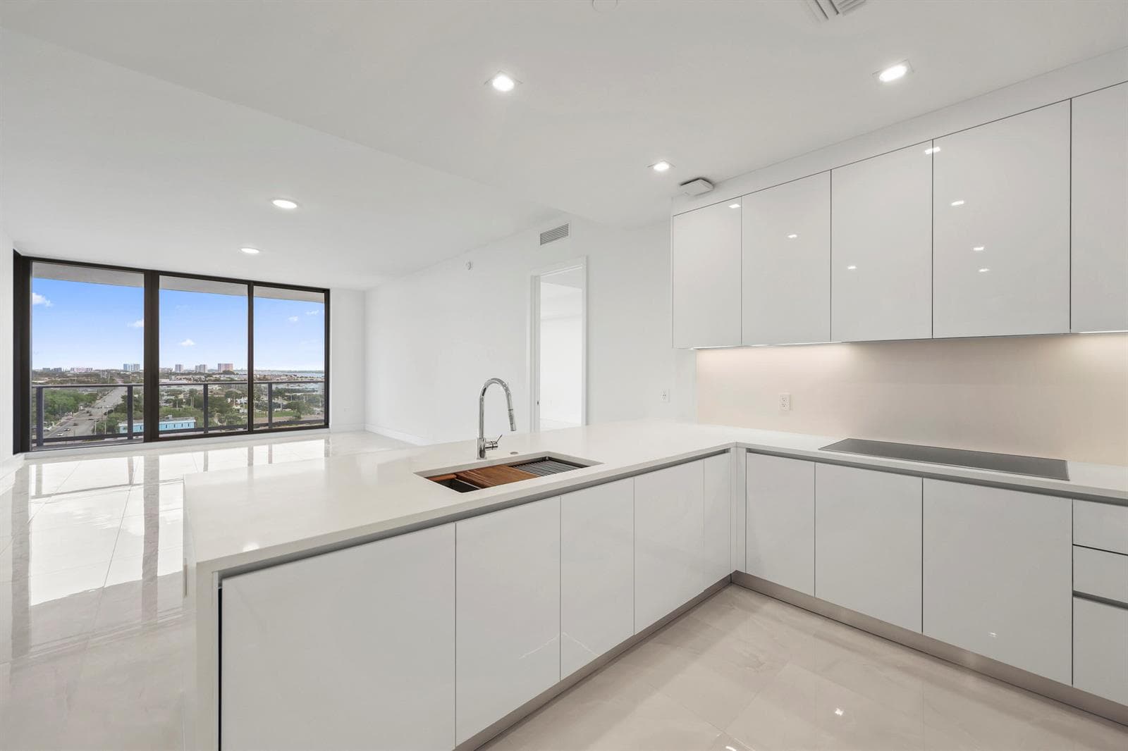 220 Lake Shore Drive 1121 photo 7