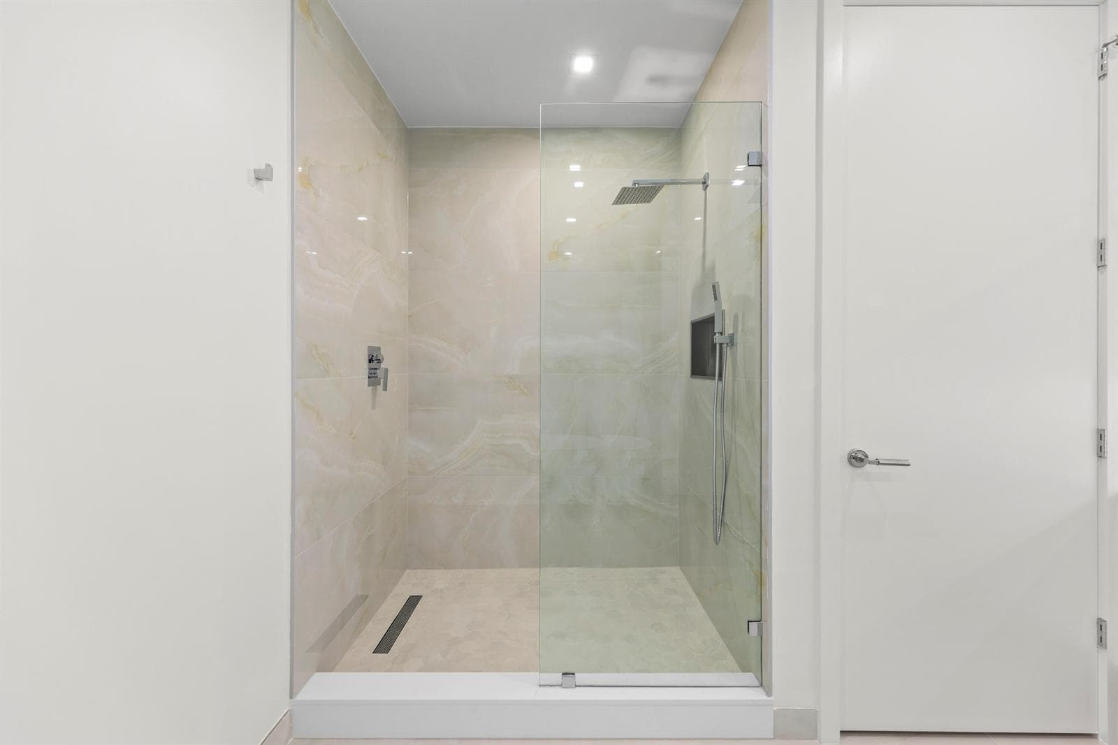 220 Lake Shore Drive 1121 photo 24