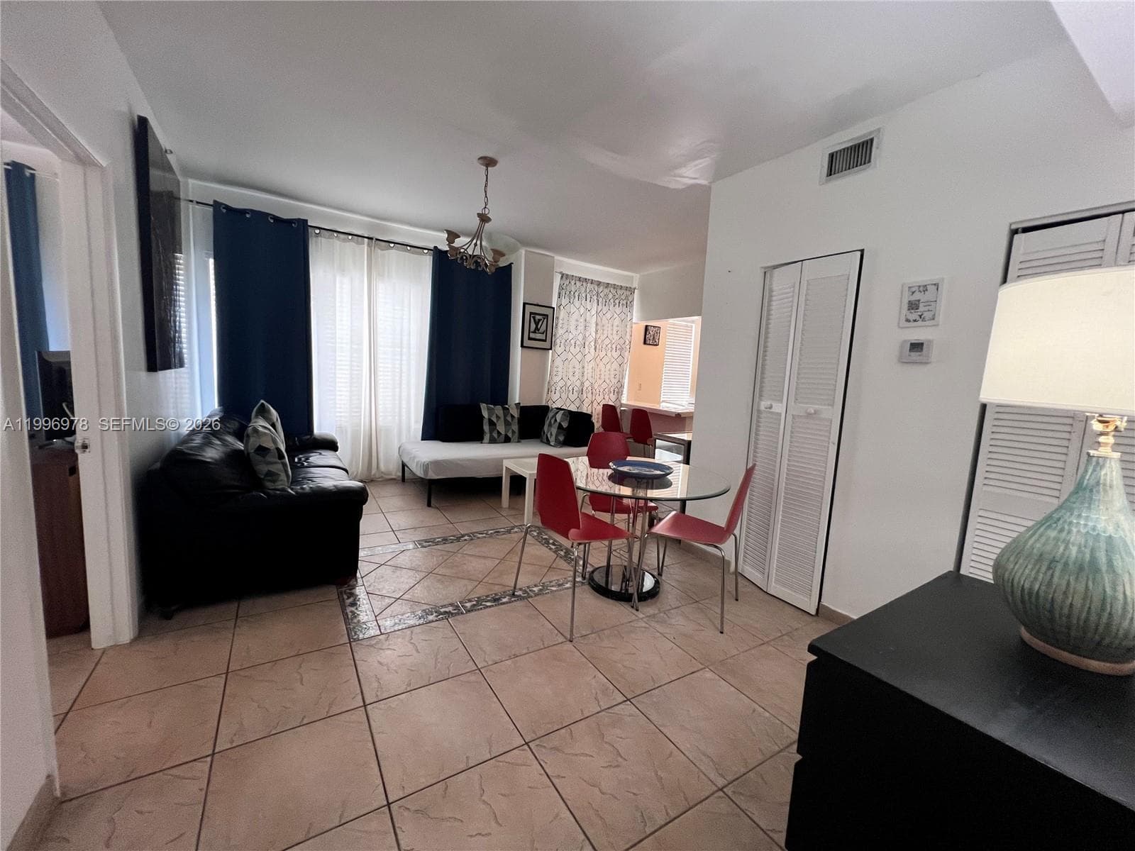 918 Ocean Dr 302 photo 3