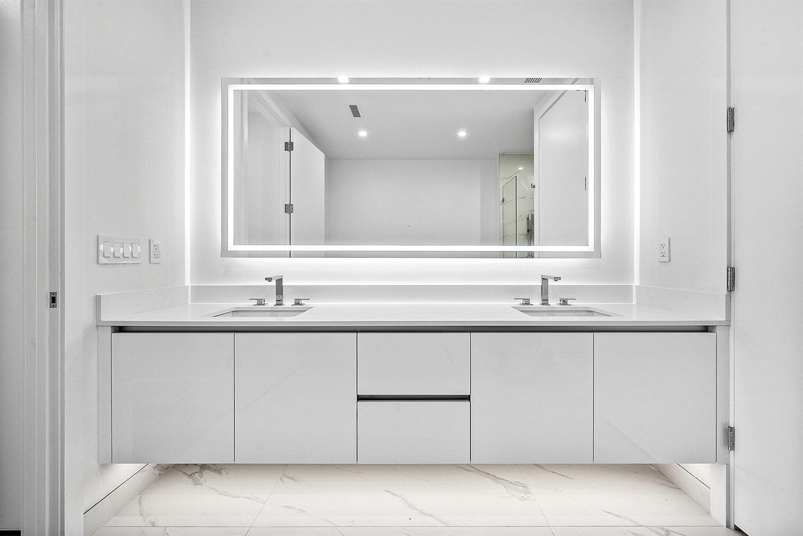 220 Lake Shore Drive 1508 photo 22