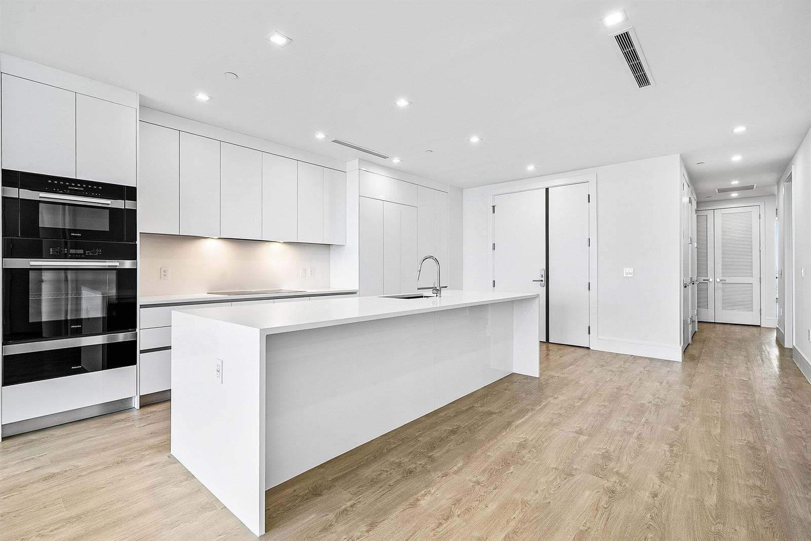 220 Lake Shore Drive 1508 photo 11