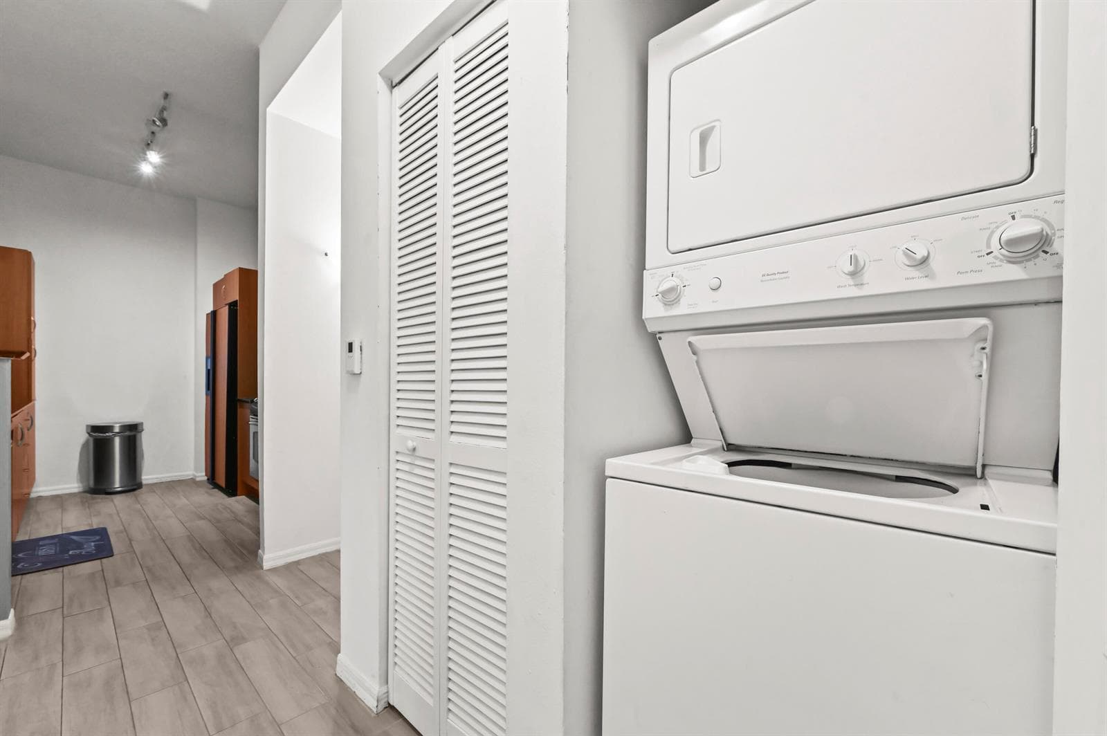804 E Windward Way #122 photo 13