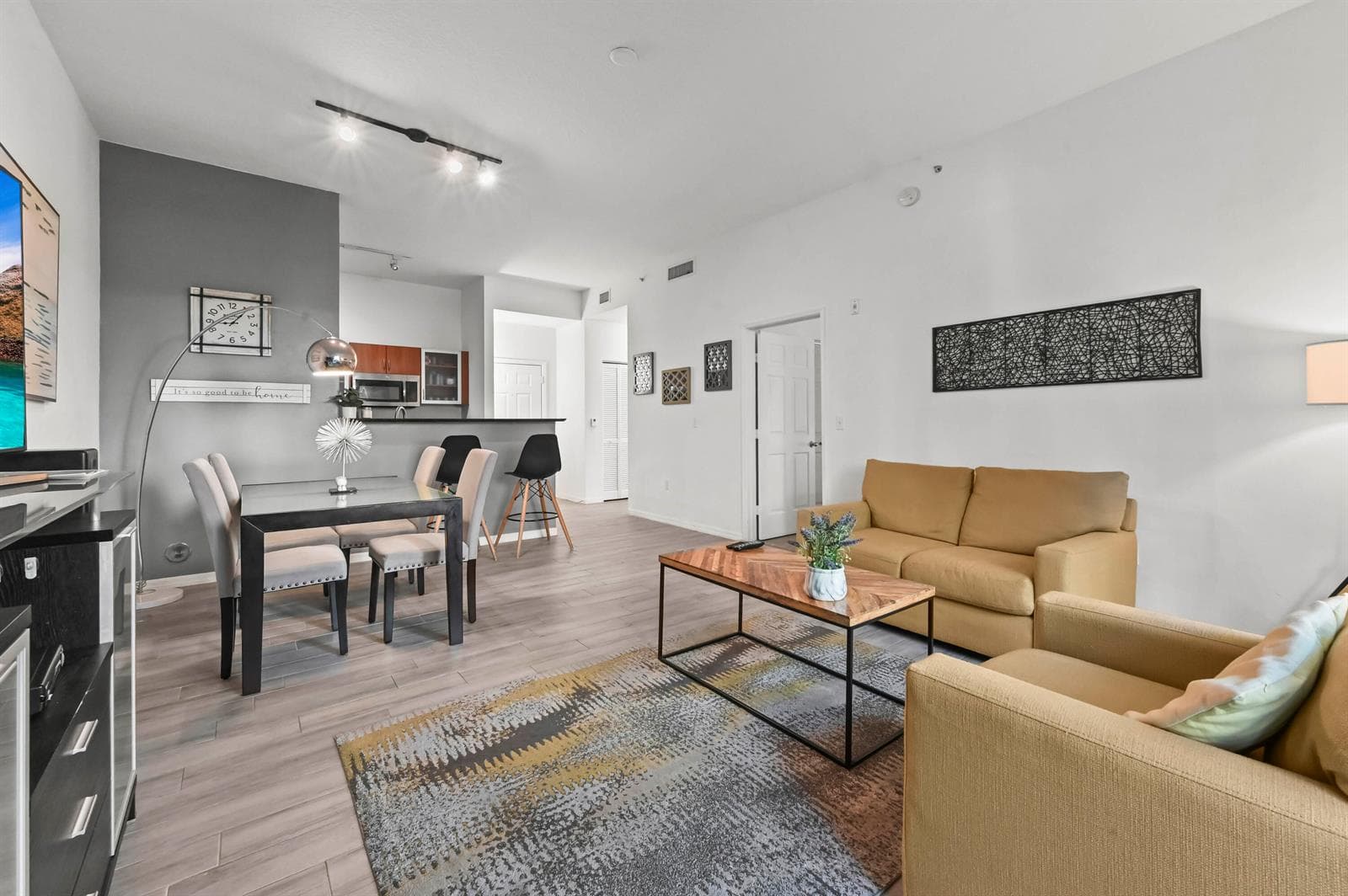 804 E Windward Way #122 photo 3