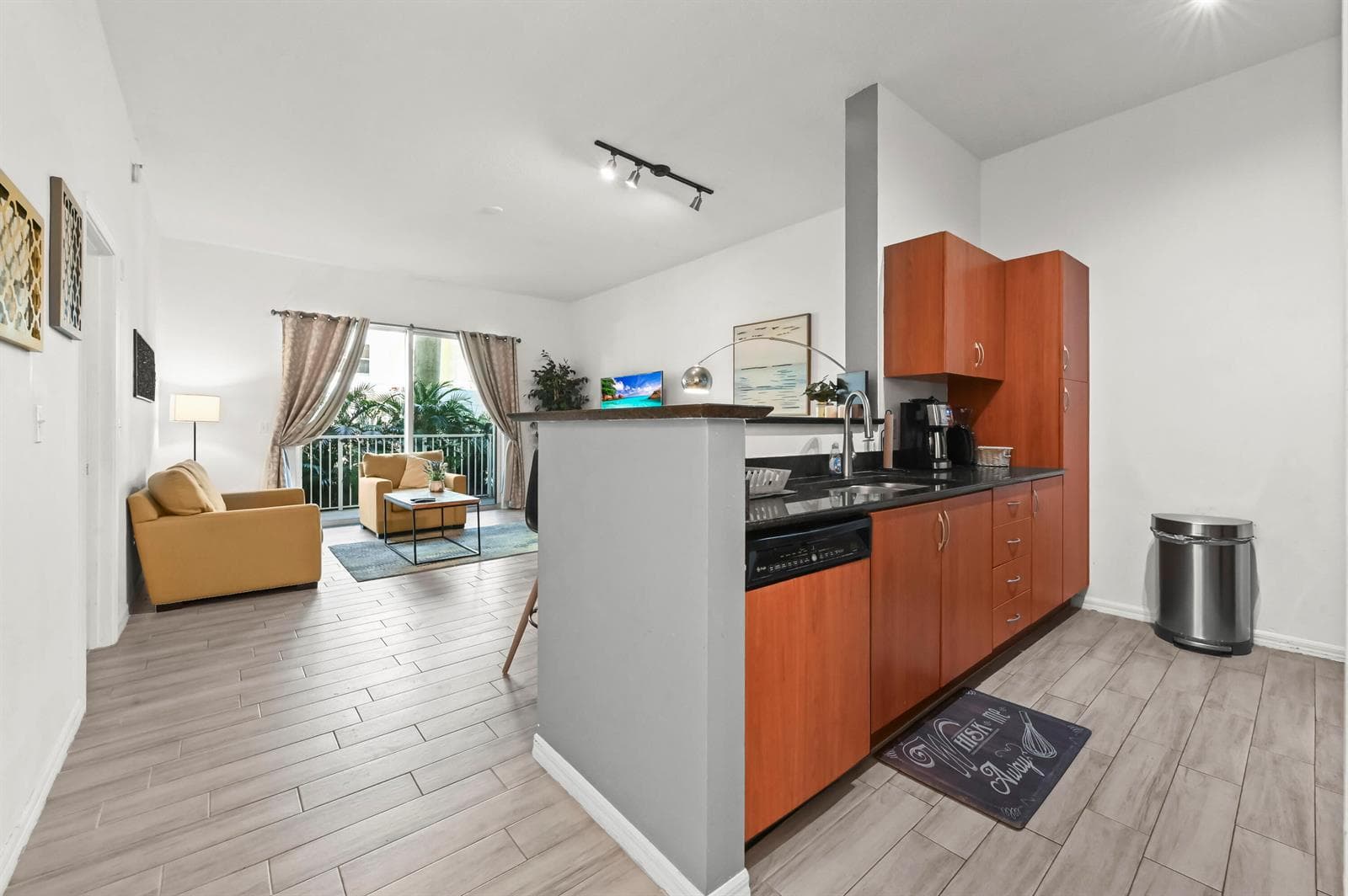 804 E Windward Way #122 photo 5