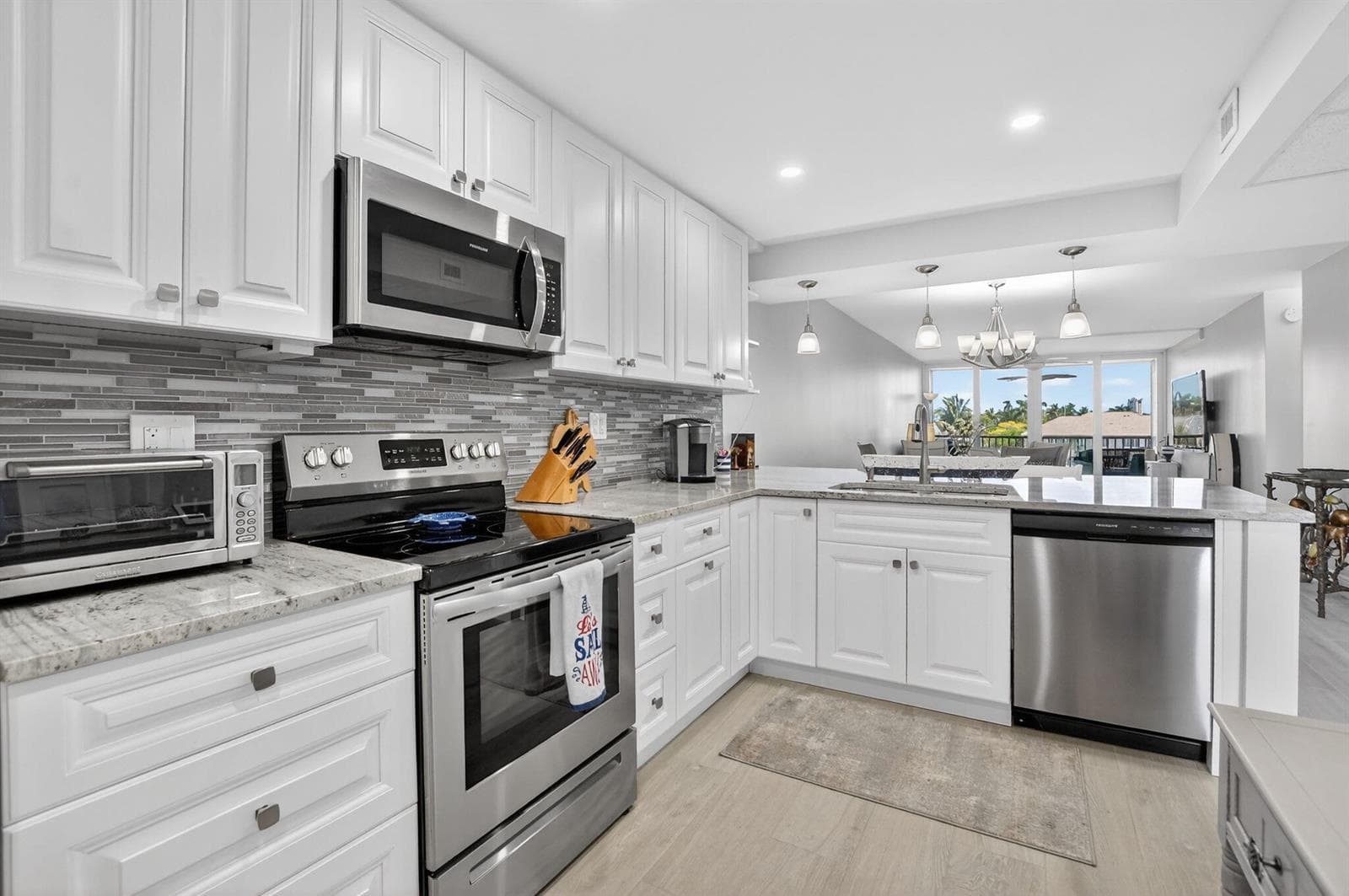 6 Royal Palm Way 409 photo 6