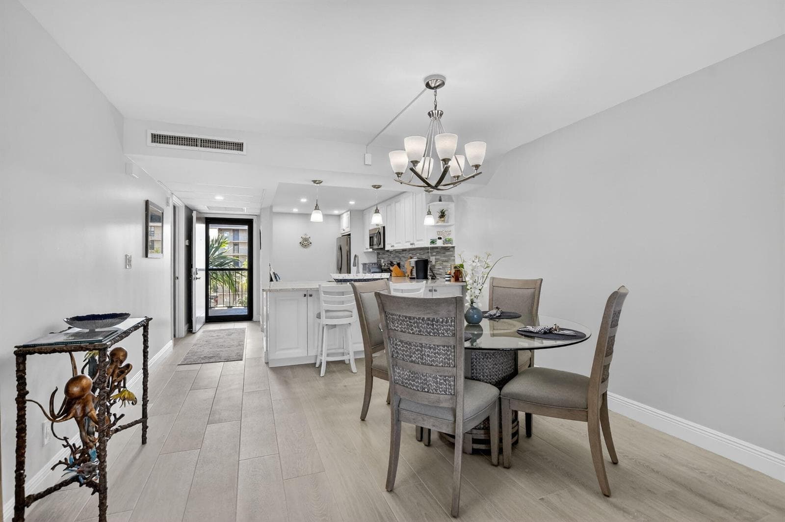 6 Royal Palm Way 409 photo 10