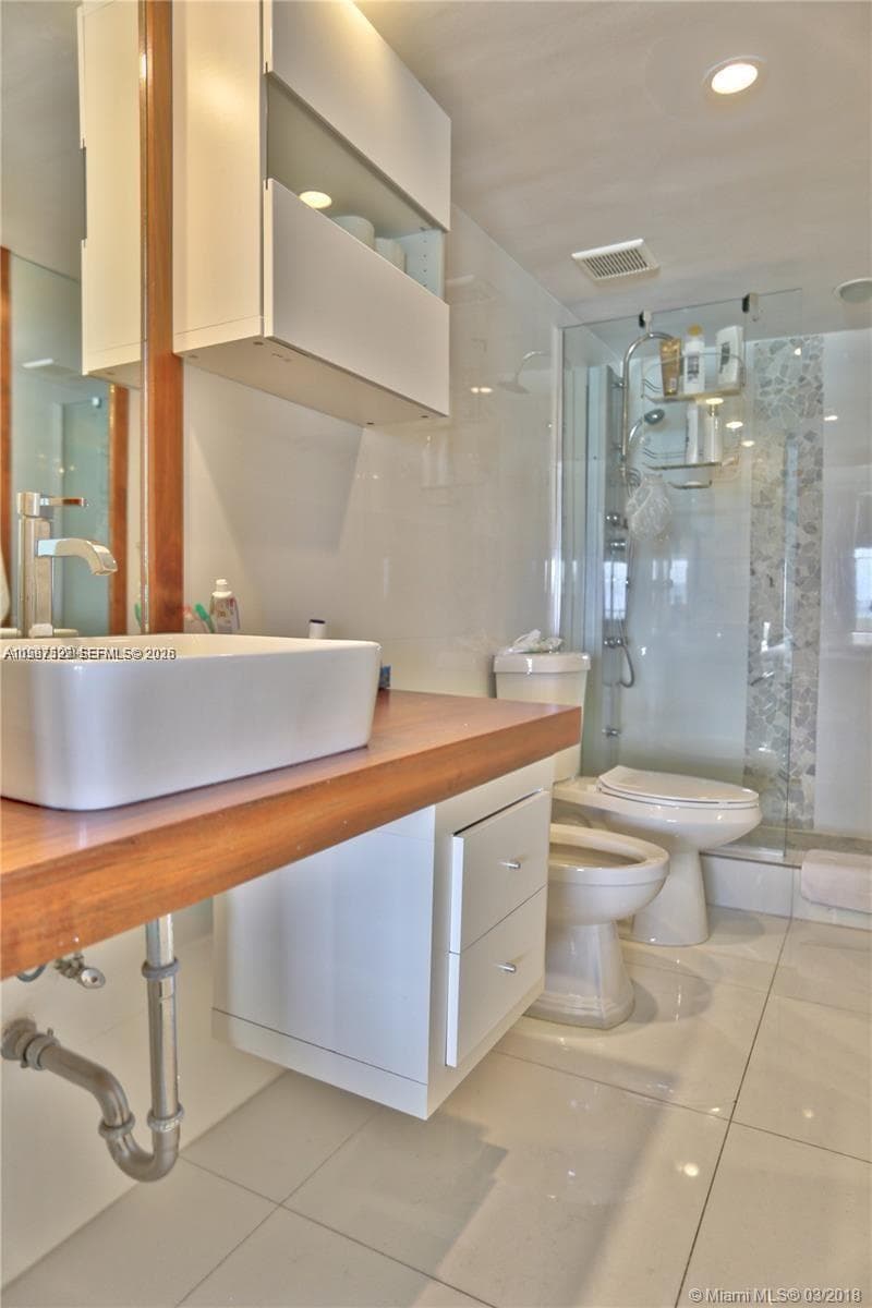 5555 Collins Ave 5F photo 5