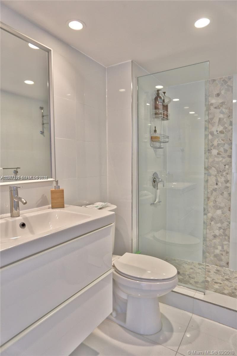 5555 Collins Ave 5F photo 4