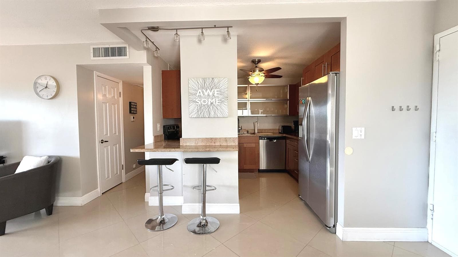 401 Golden Isles Drive 409 photo 10