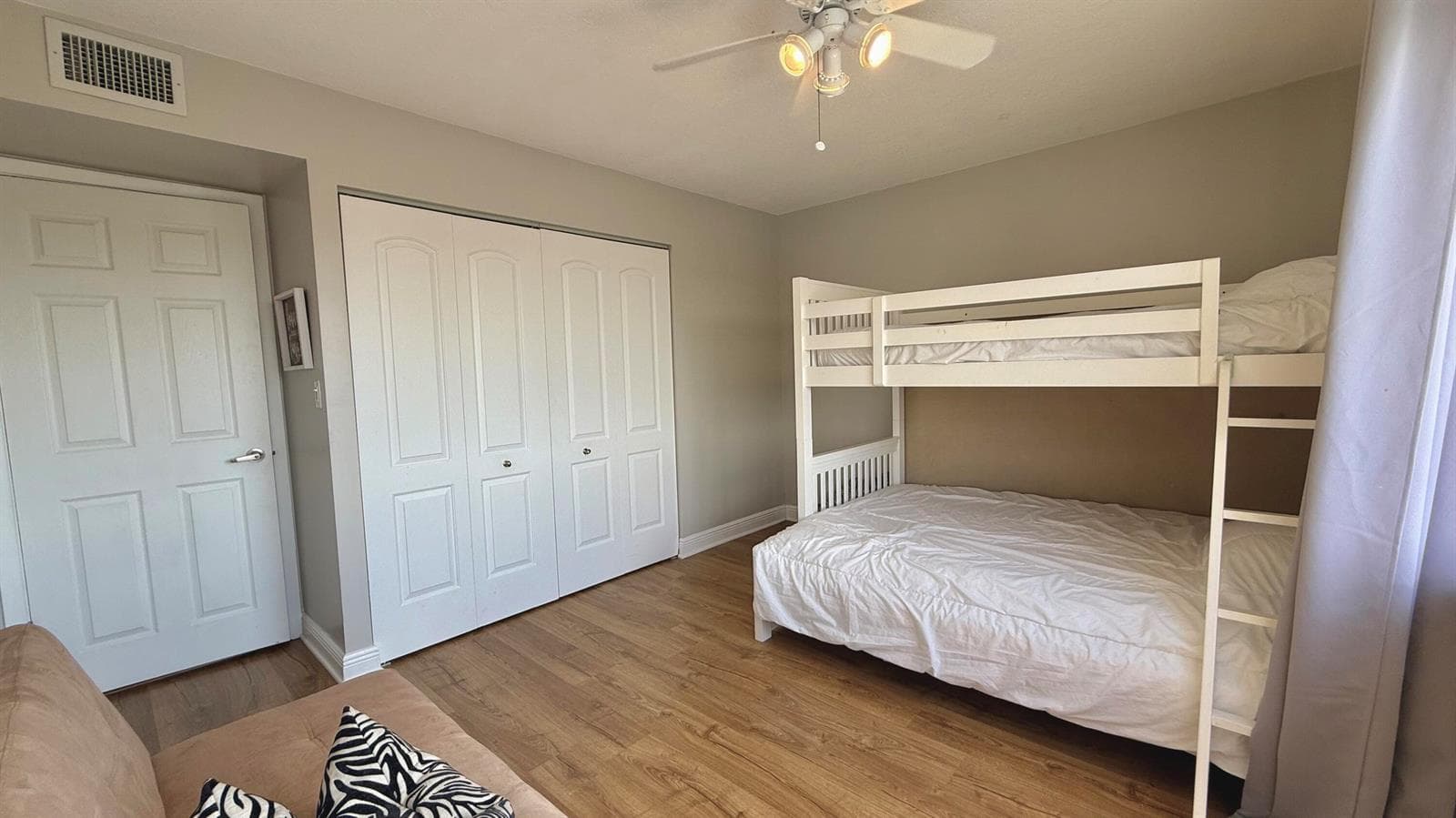 401 Golden Isles Drive 409 photo 21