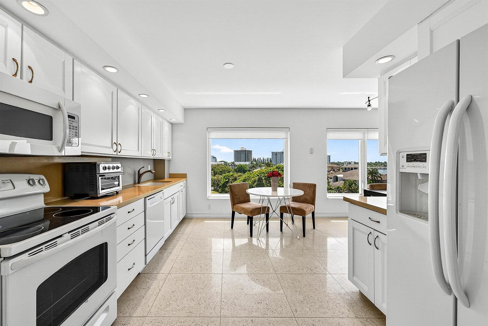 600 S Ocean Boulevard 504 photo 13