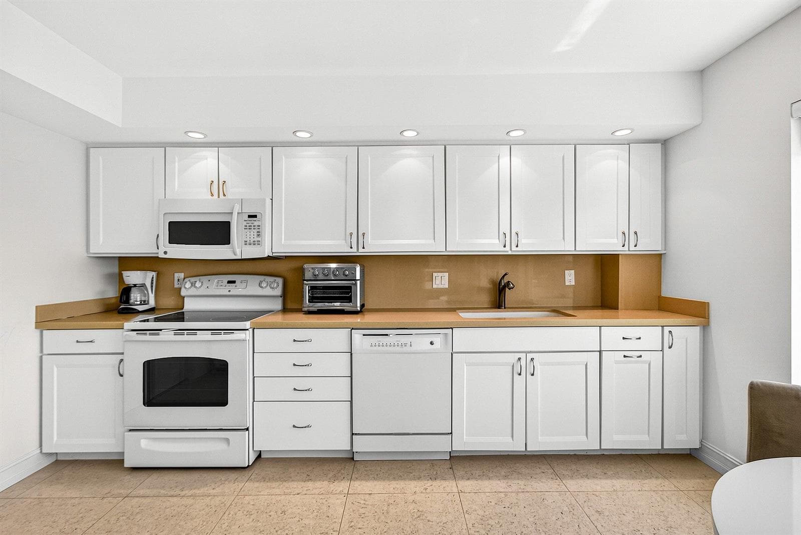 600 S Ocean Boulevard 504 photo 12
