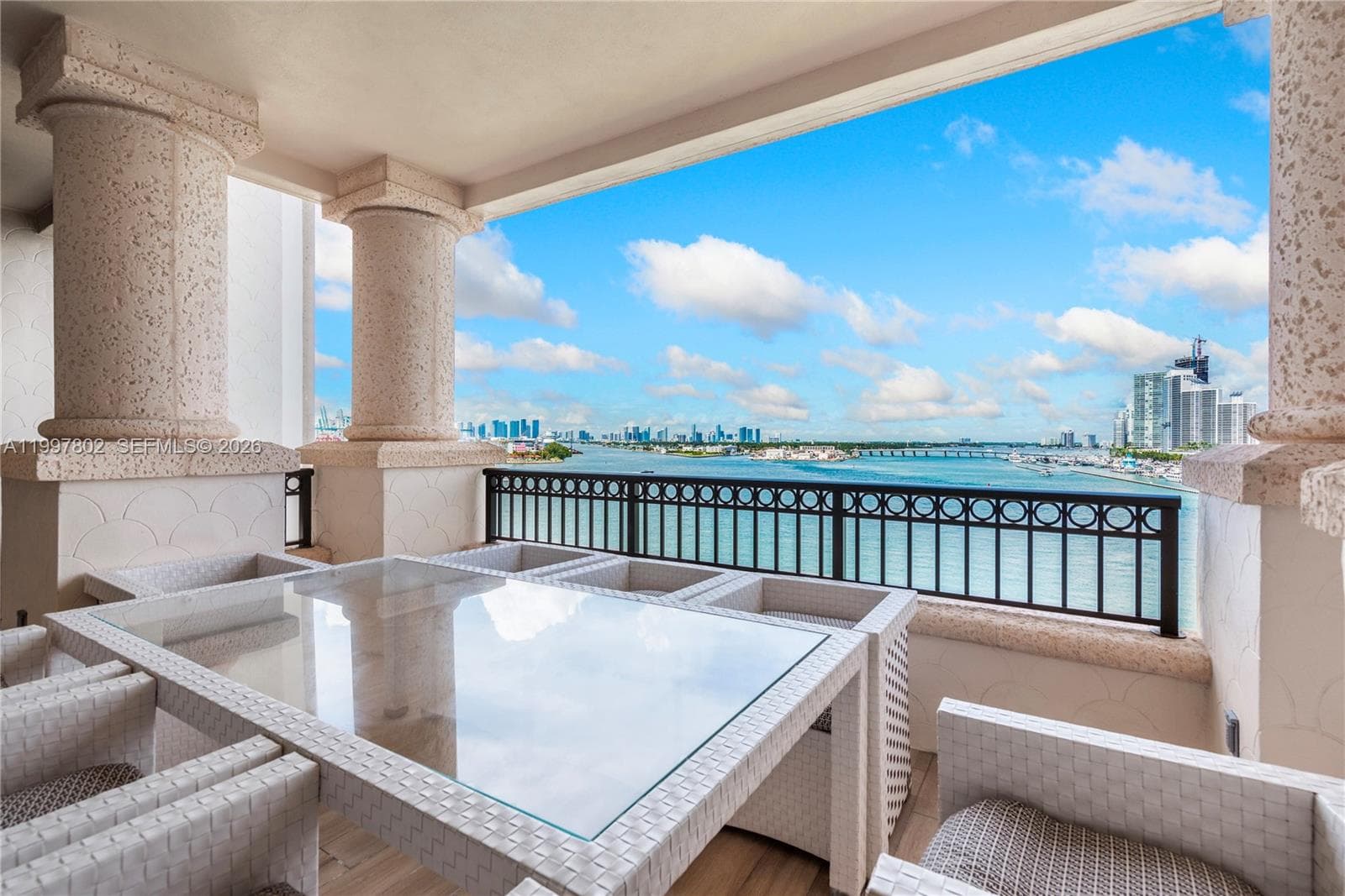 6882 Fisher Island Dr 6882 photo 5