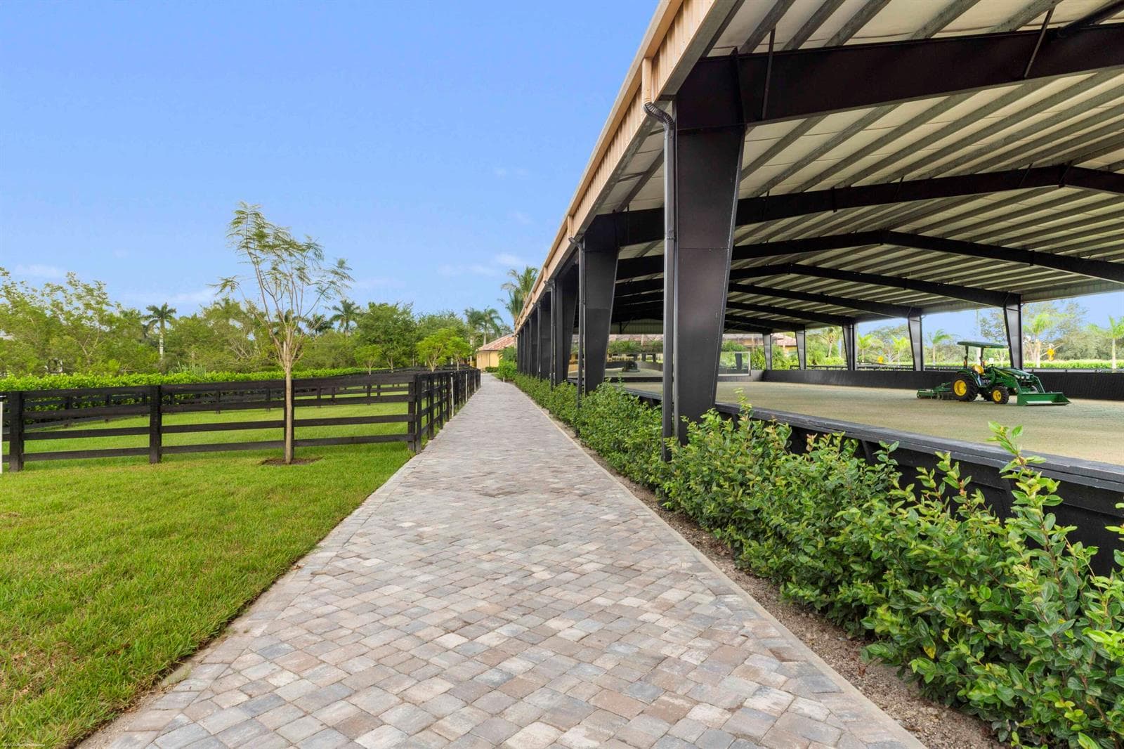 4985 Stables Way photo 5