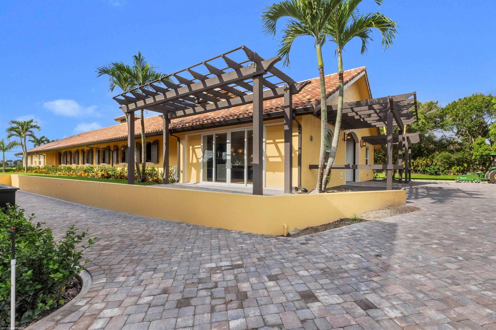 4985 Stables Way photo 8