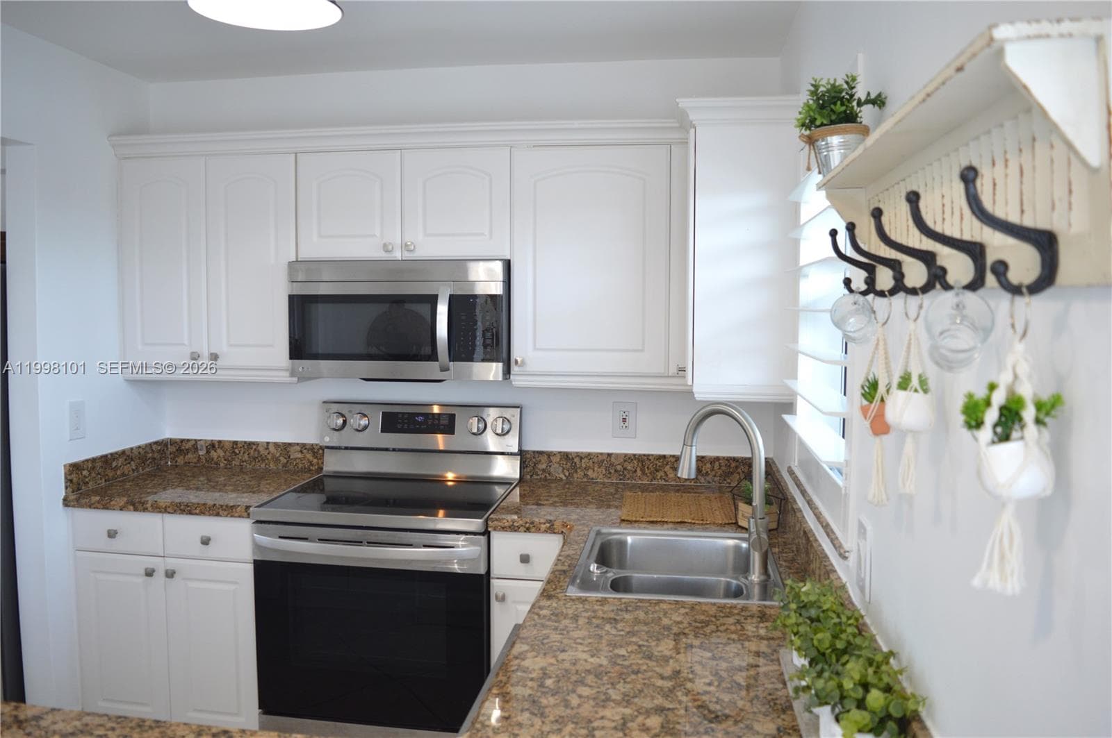 1511 SE 15th Ct 403 photo 5