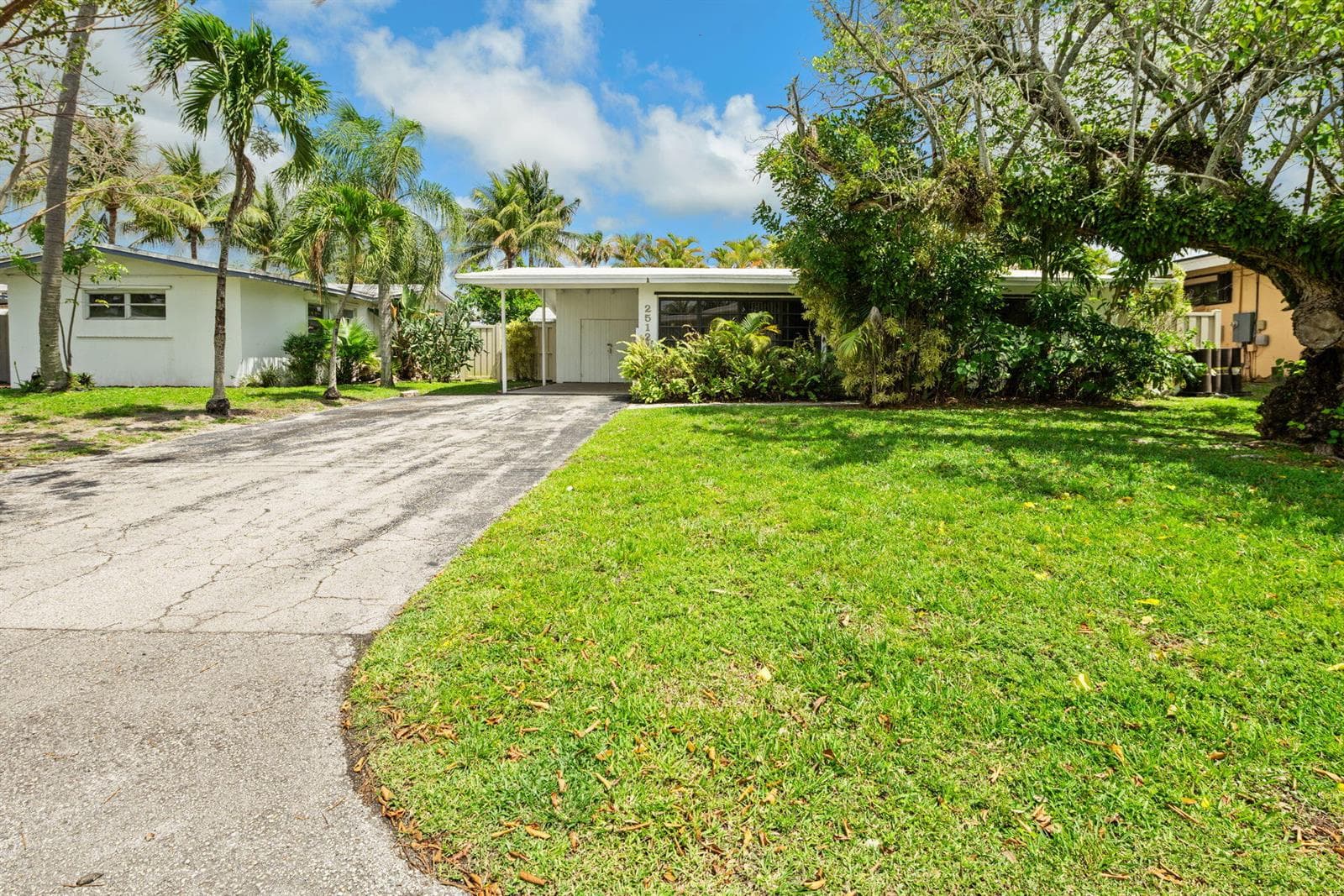 2512 Sugarloaf Lane photo 6