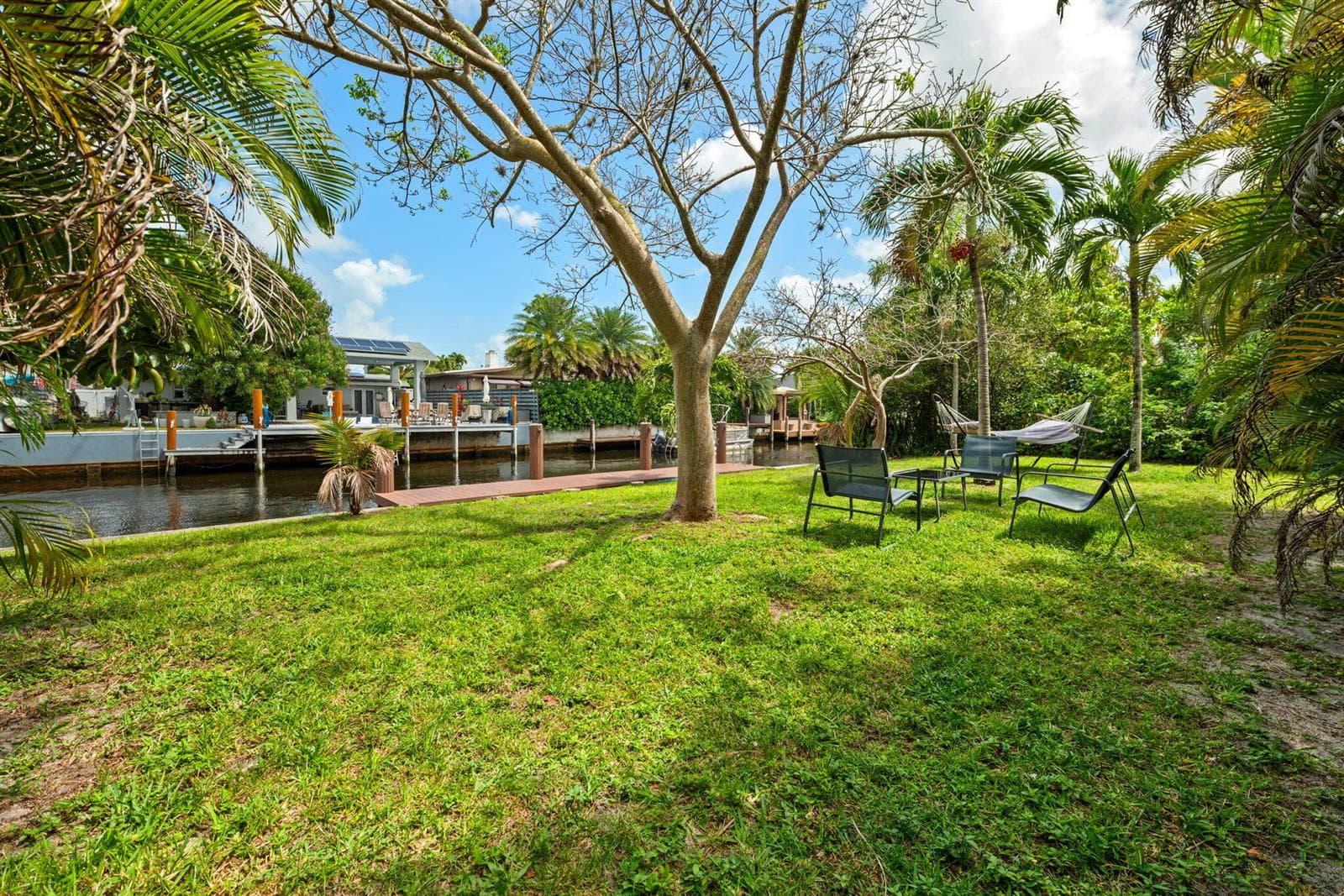 2512 Sugarloaf Lane photo 5