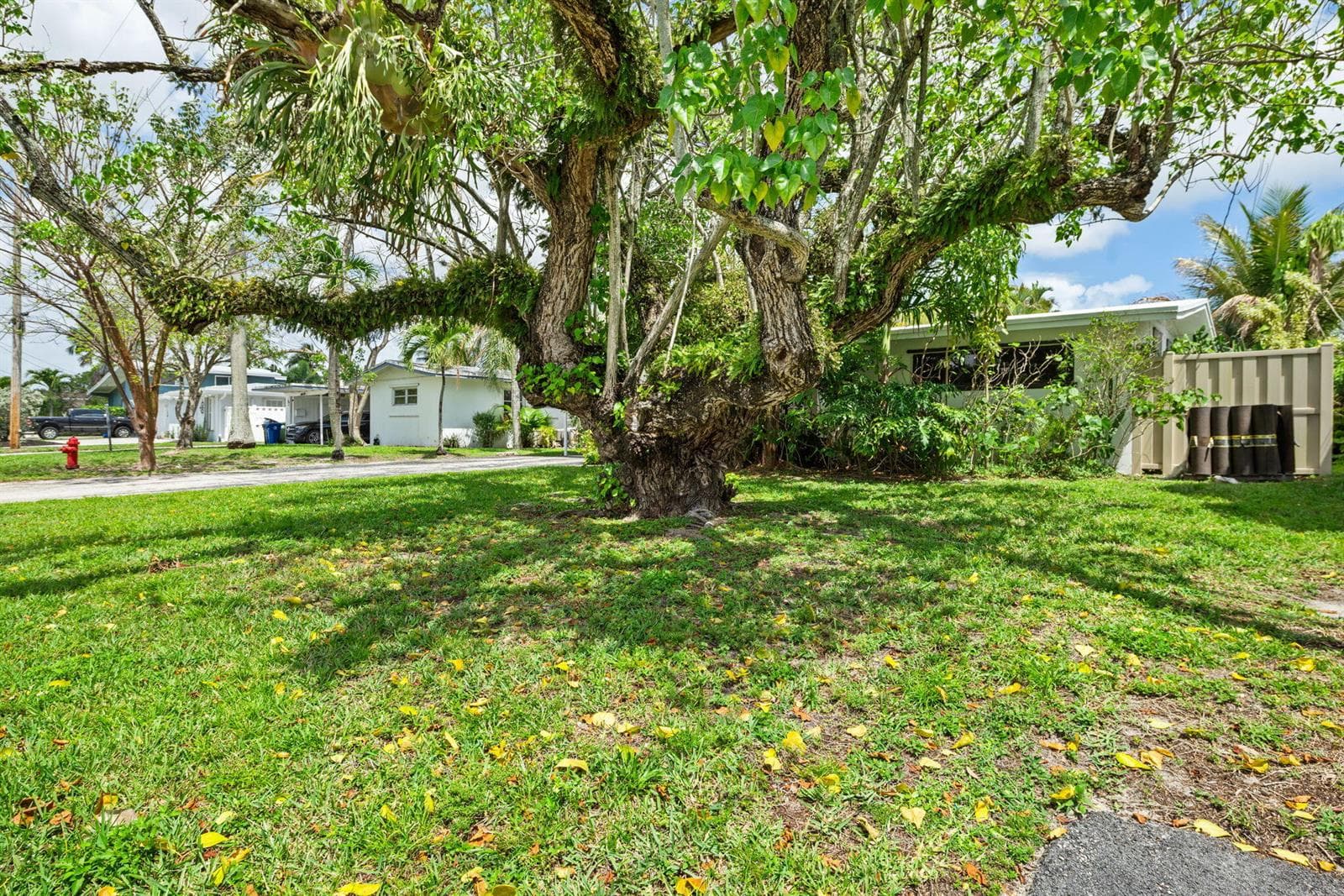 2512 Sugarloaf Lane photo 8
