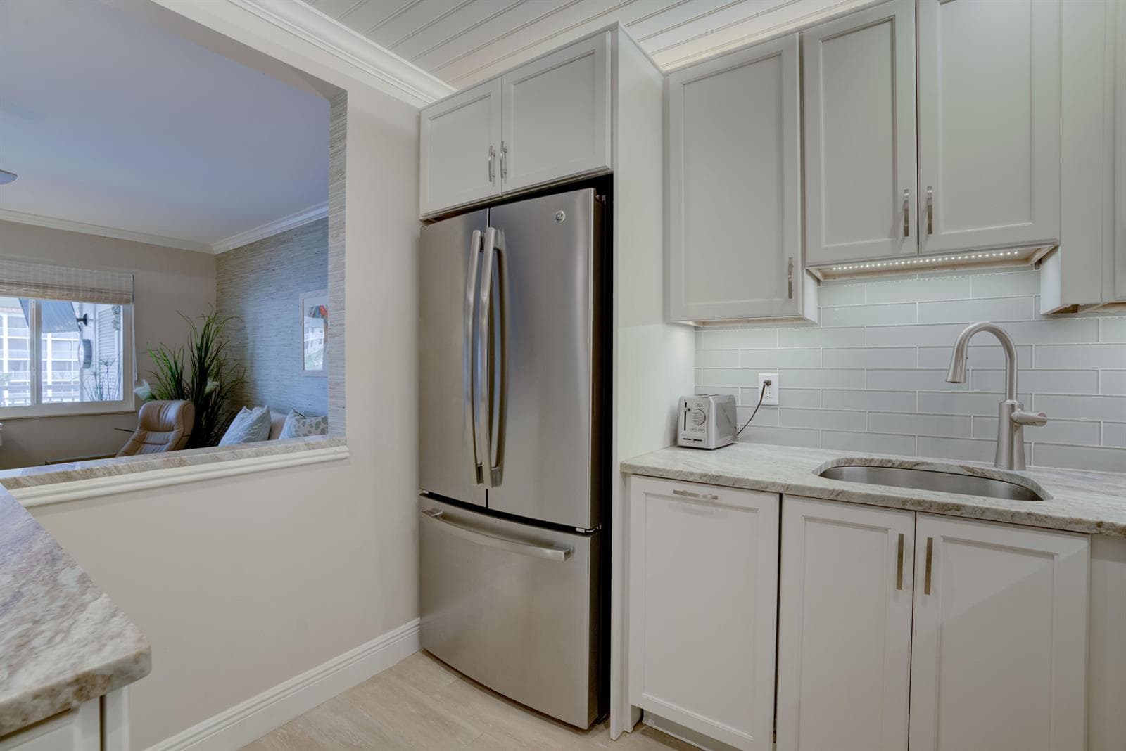111 Shore Court 305 photo 21