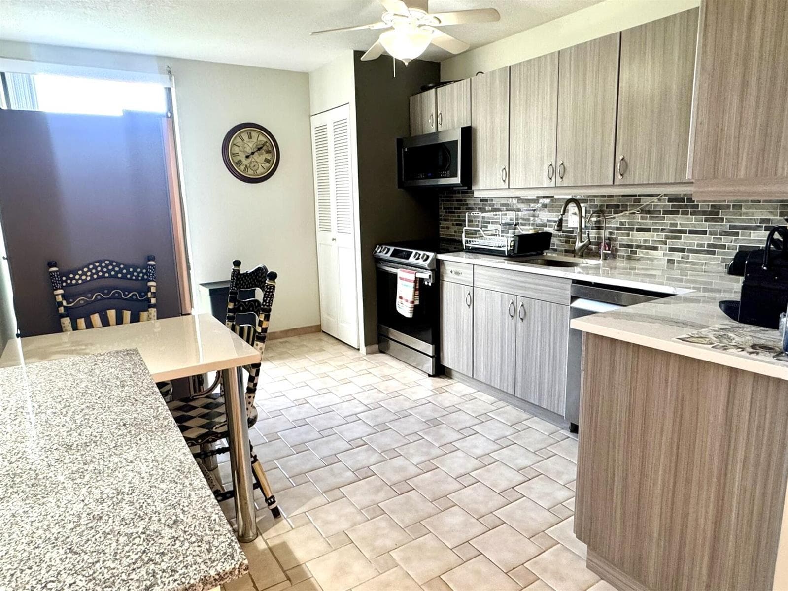1629 Riverview Road 221 photo 2