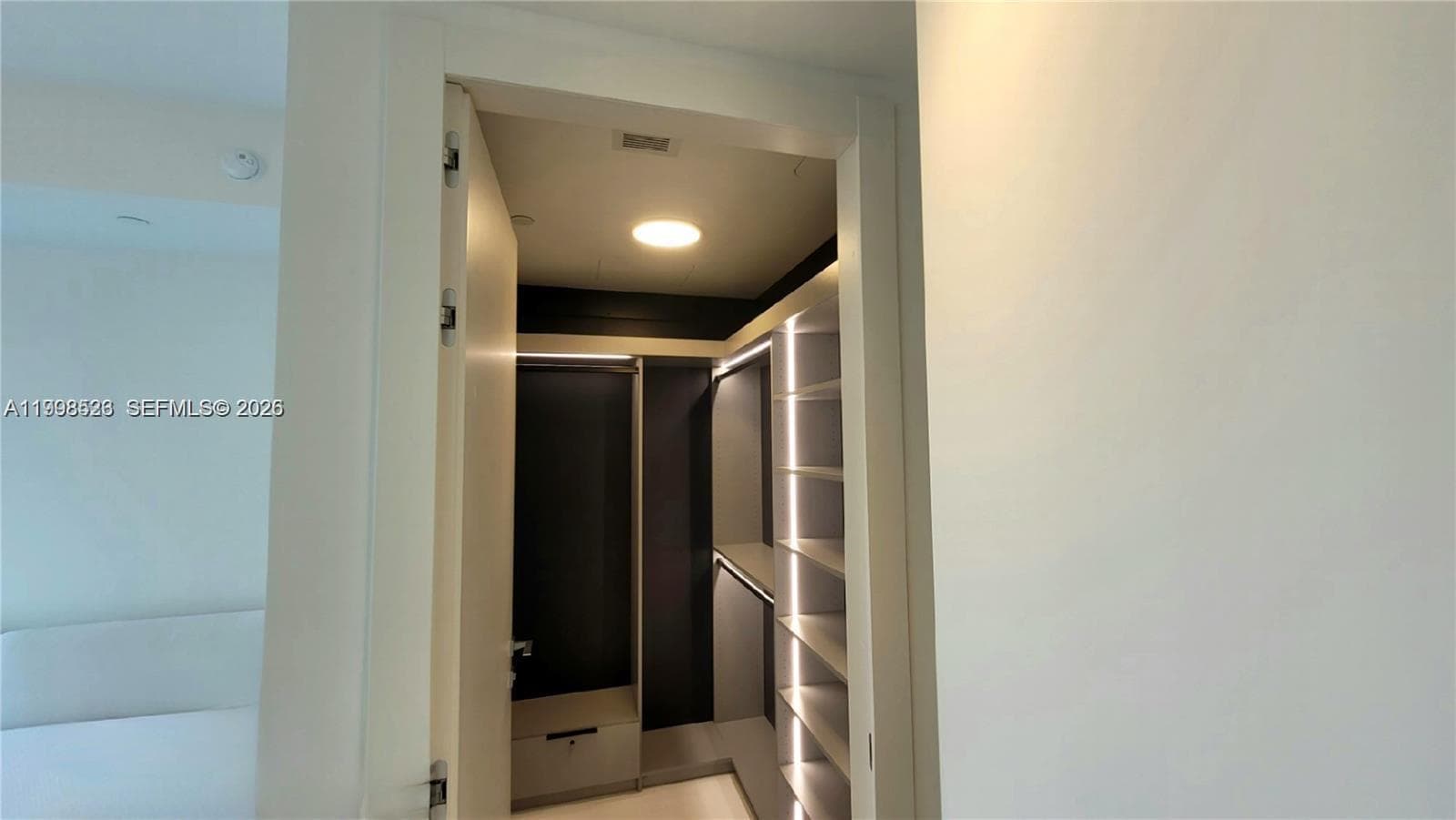 300 Biscayne Blvd Way 2908 photo 8