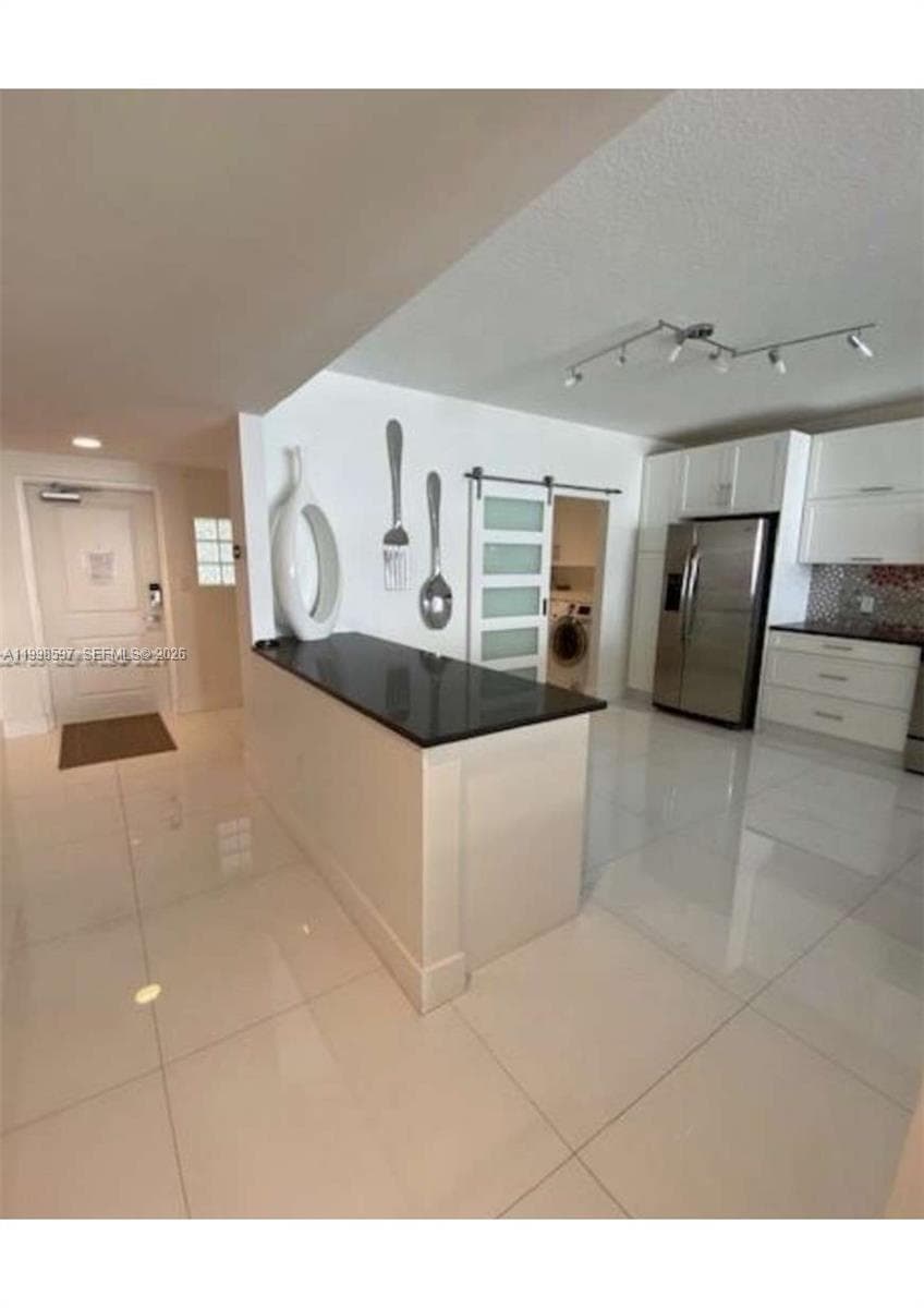17050 N Bay Rd 605 photo 7