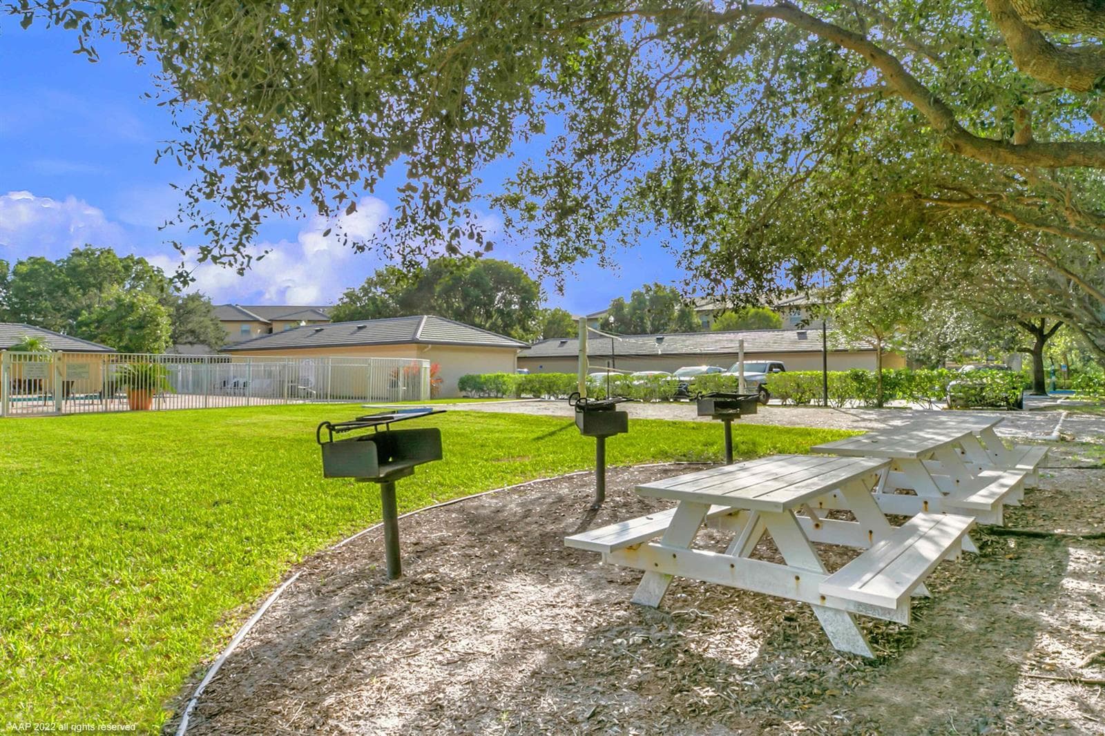 2040 Greenview Shores Boulevard 203 photo 10