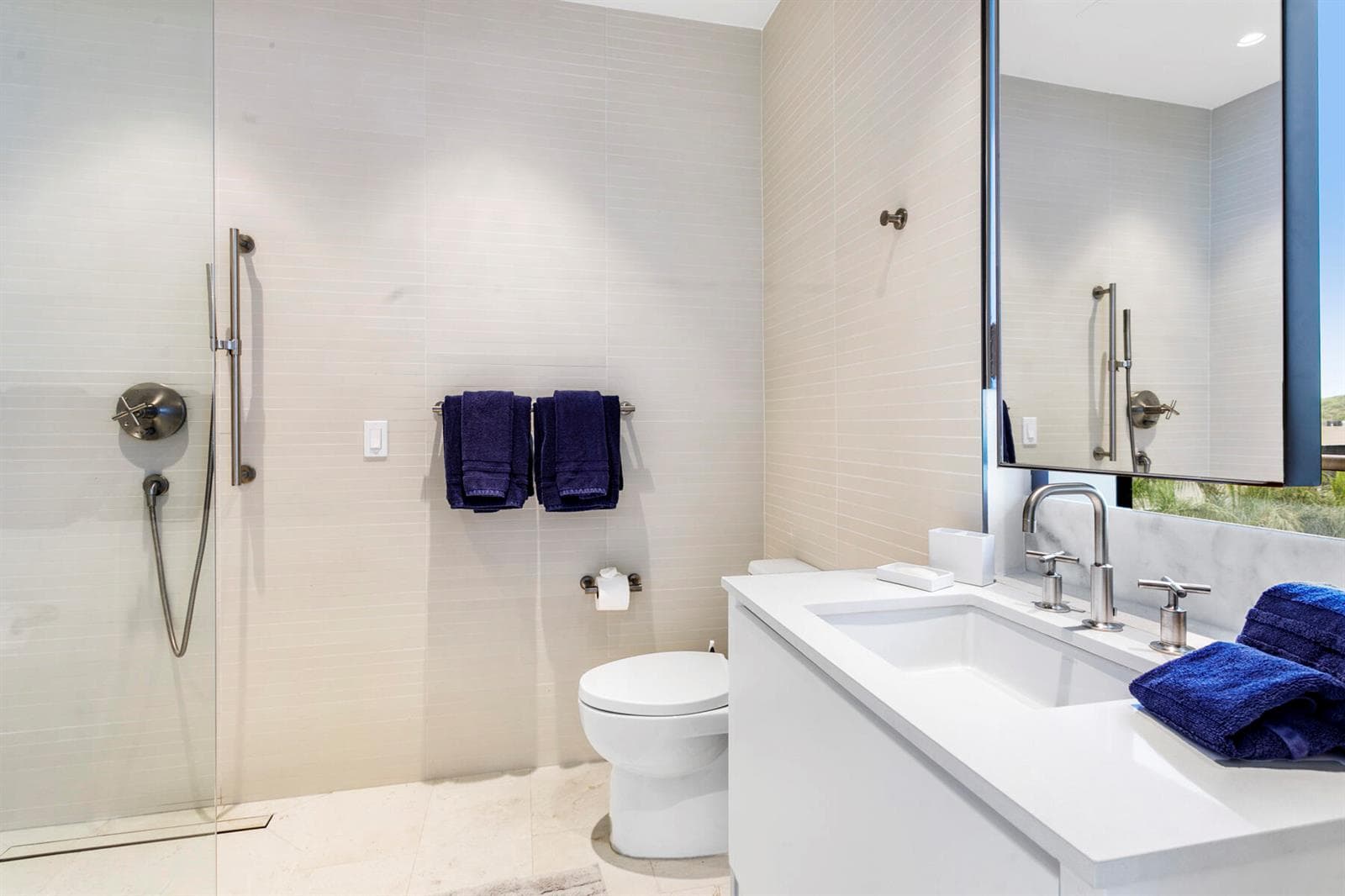 200 Arkona Court 402 photo 20