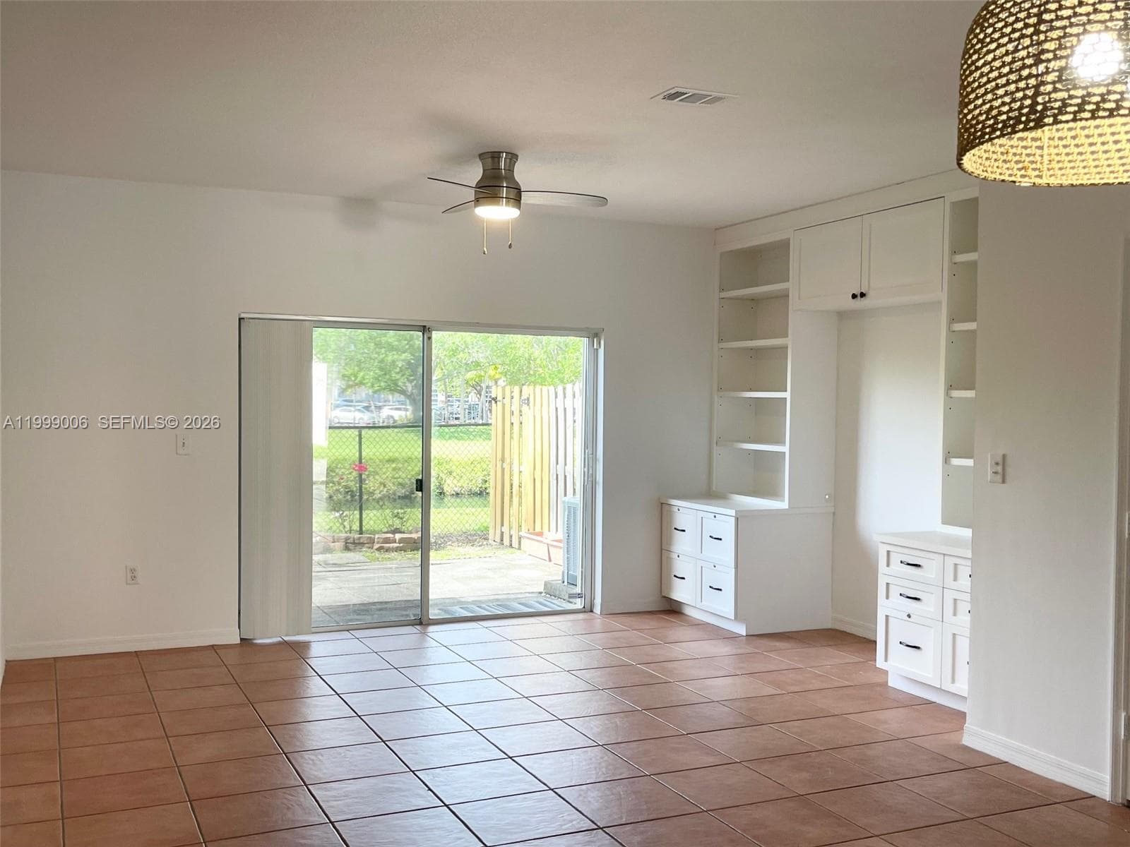 15750 SW 92nd Ave 20C photo 25
