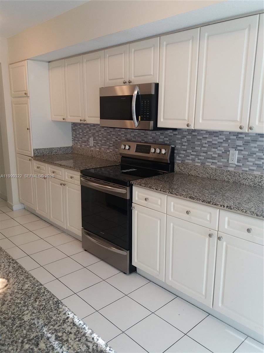 17275 Collins Ave 801 photo 23