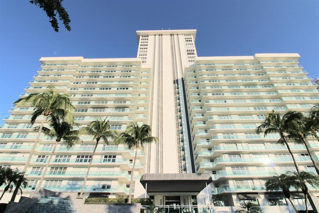 3900 Galt Ocean Drive 2314 photo 3